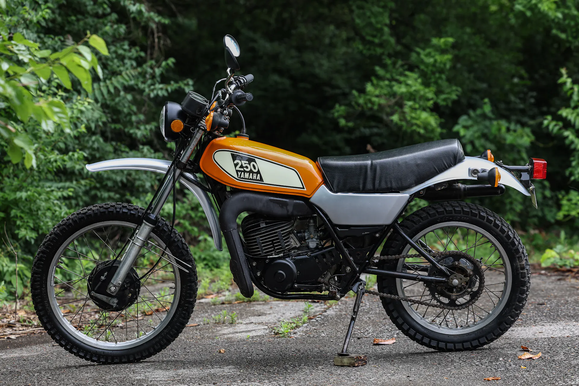 1977 Yamaha DT250 left side