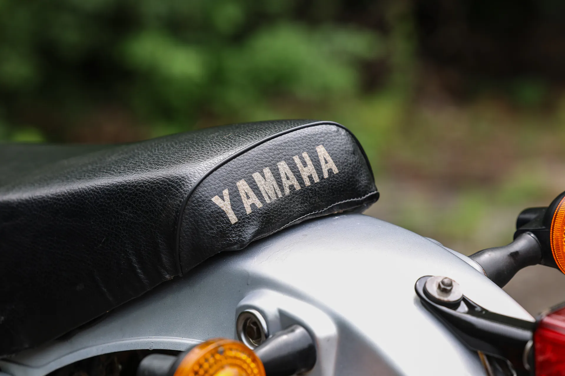 1977 Yamaha DT250 seat detail