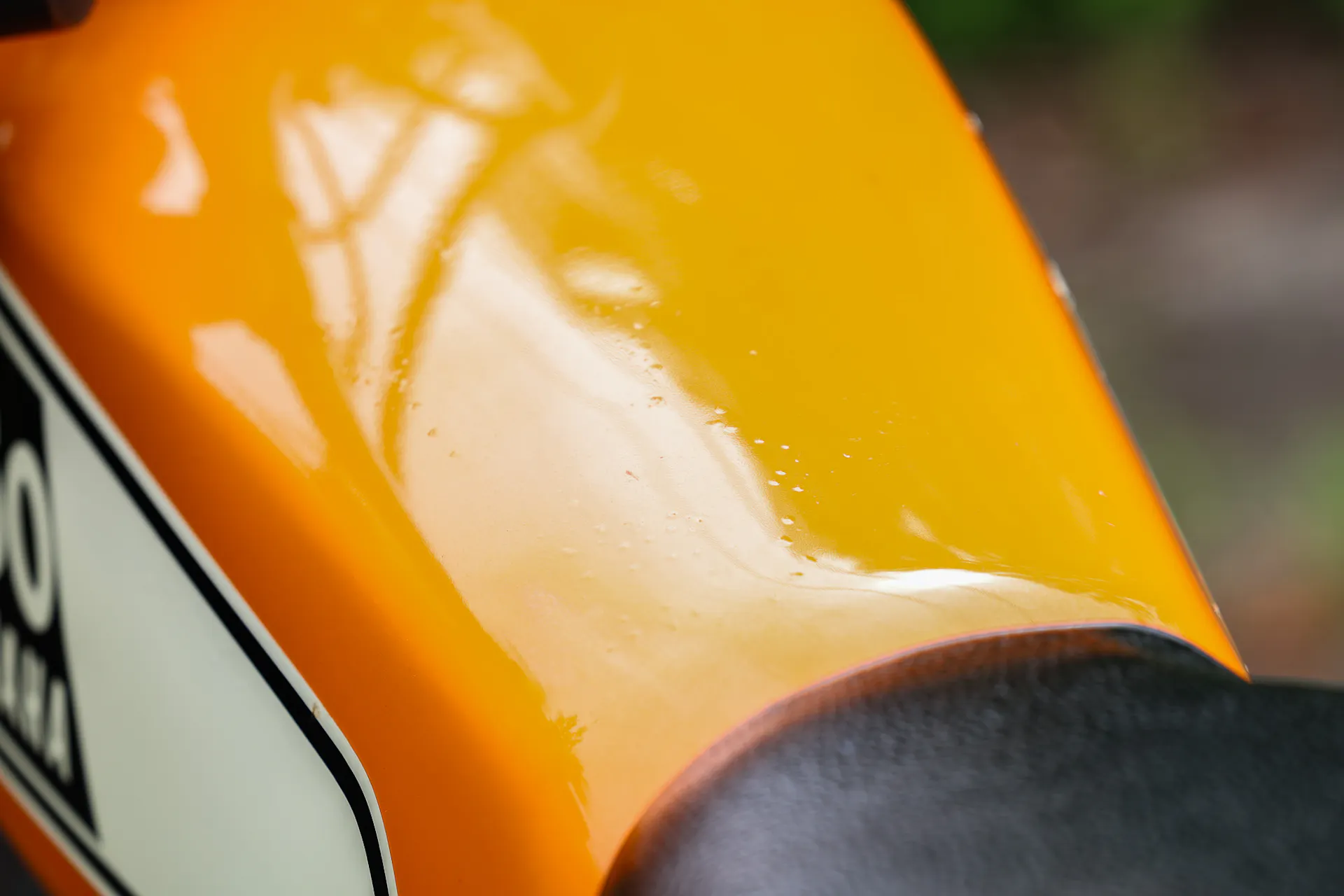 1977 Yamaha DT250 tank paint detail 