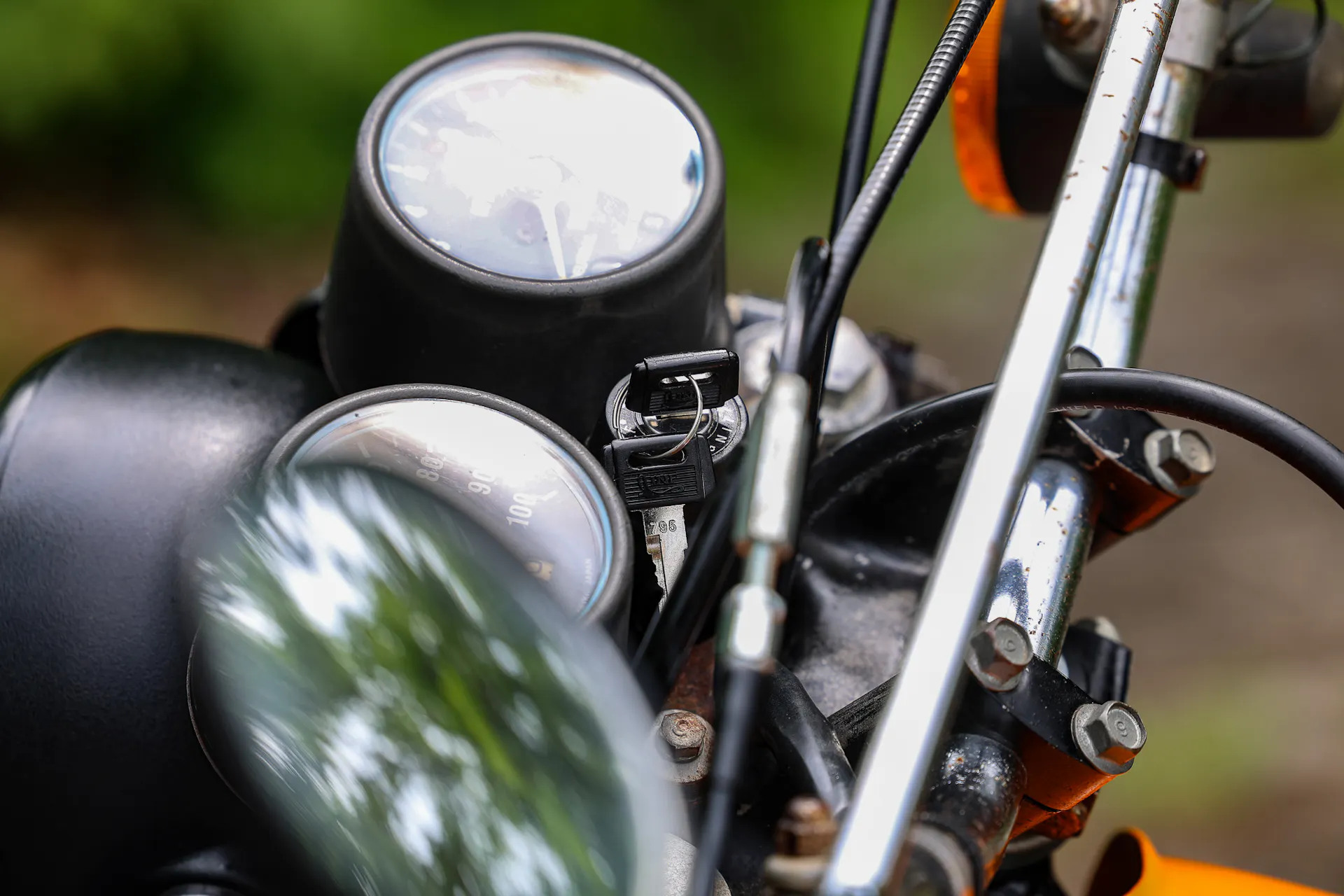 1977 Yamaha DT250 cockpit