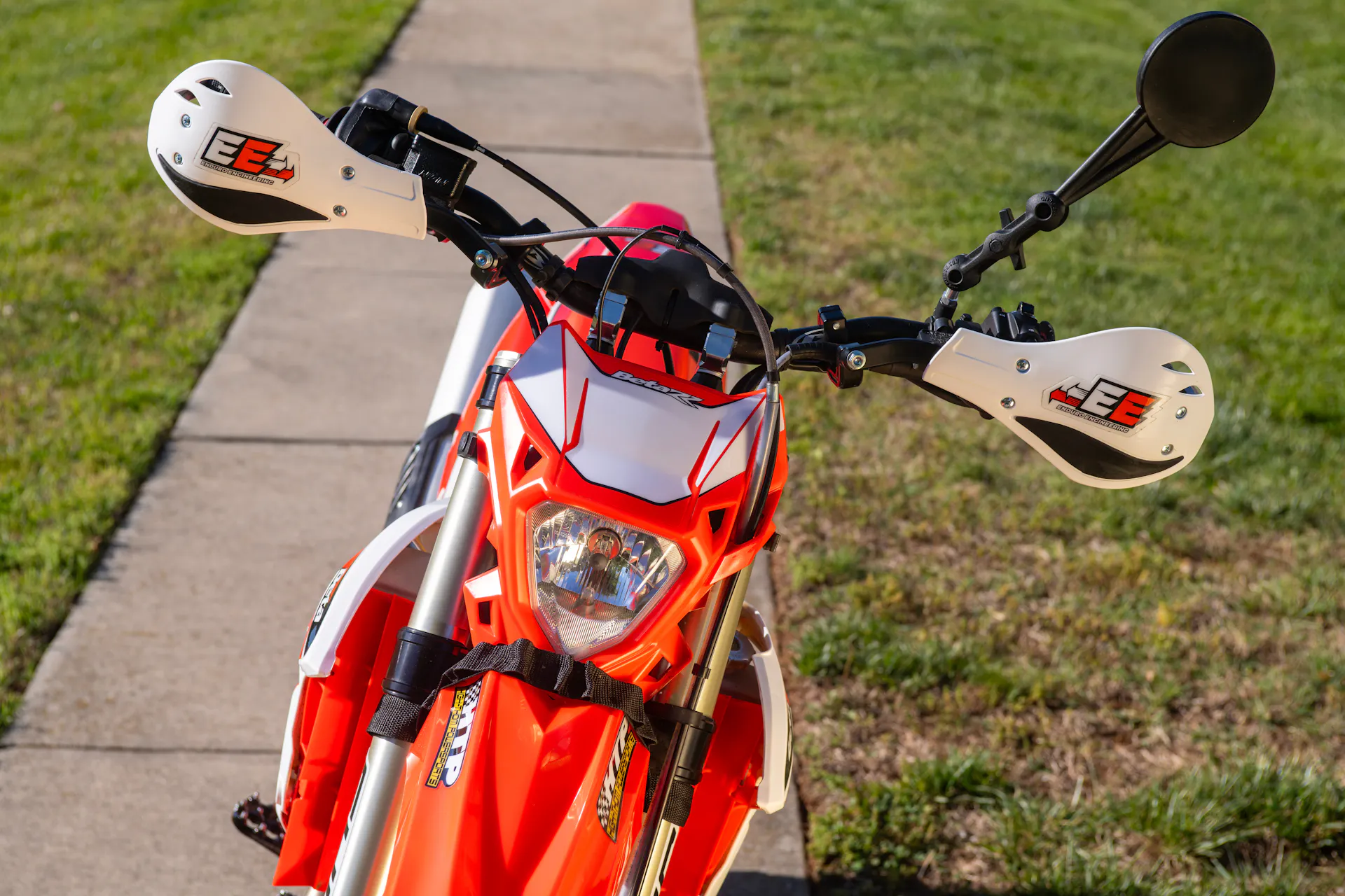 2025 Beta 390 RR X-Pro front close