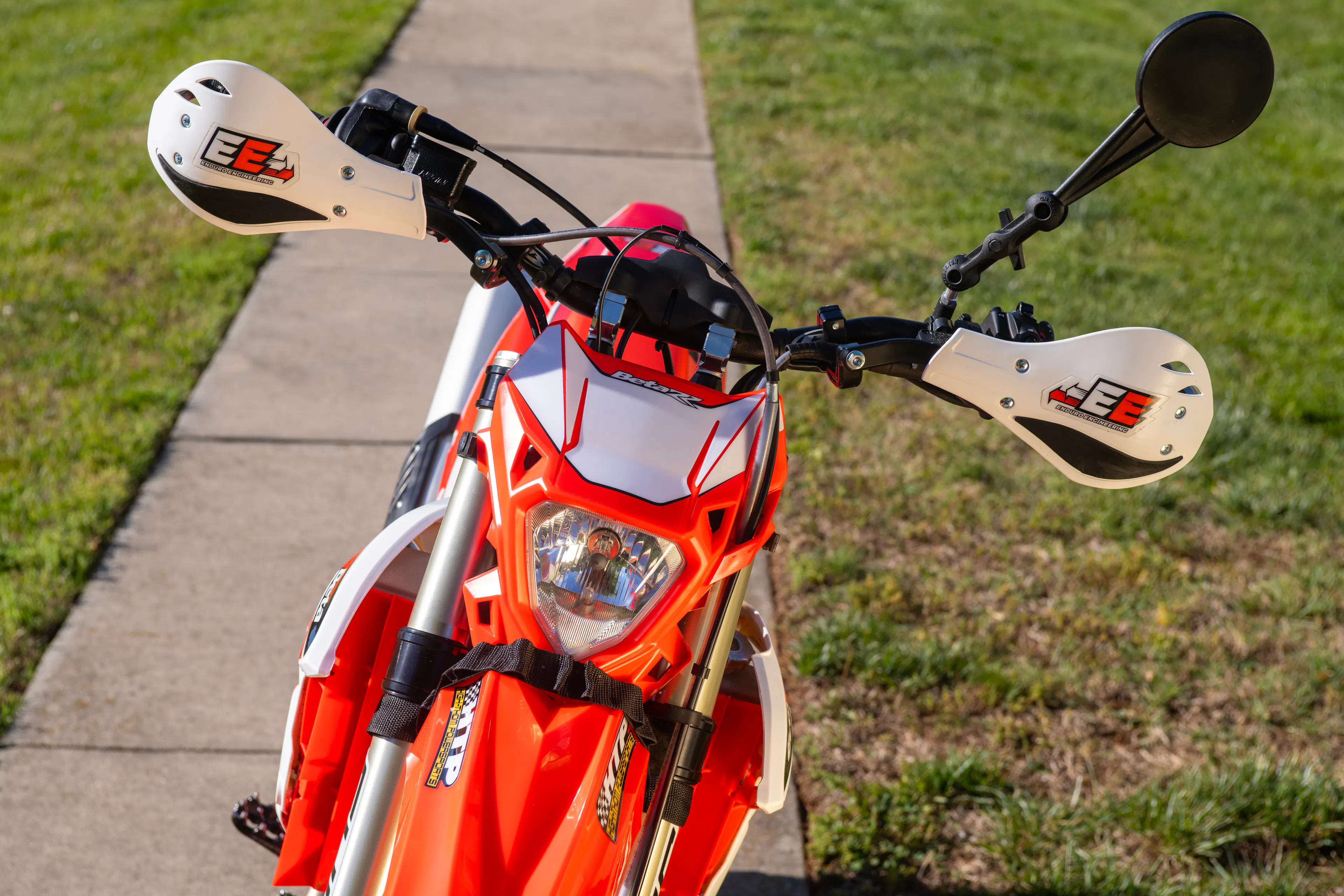 2025 Beta 390 RR X-Pro front close