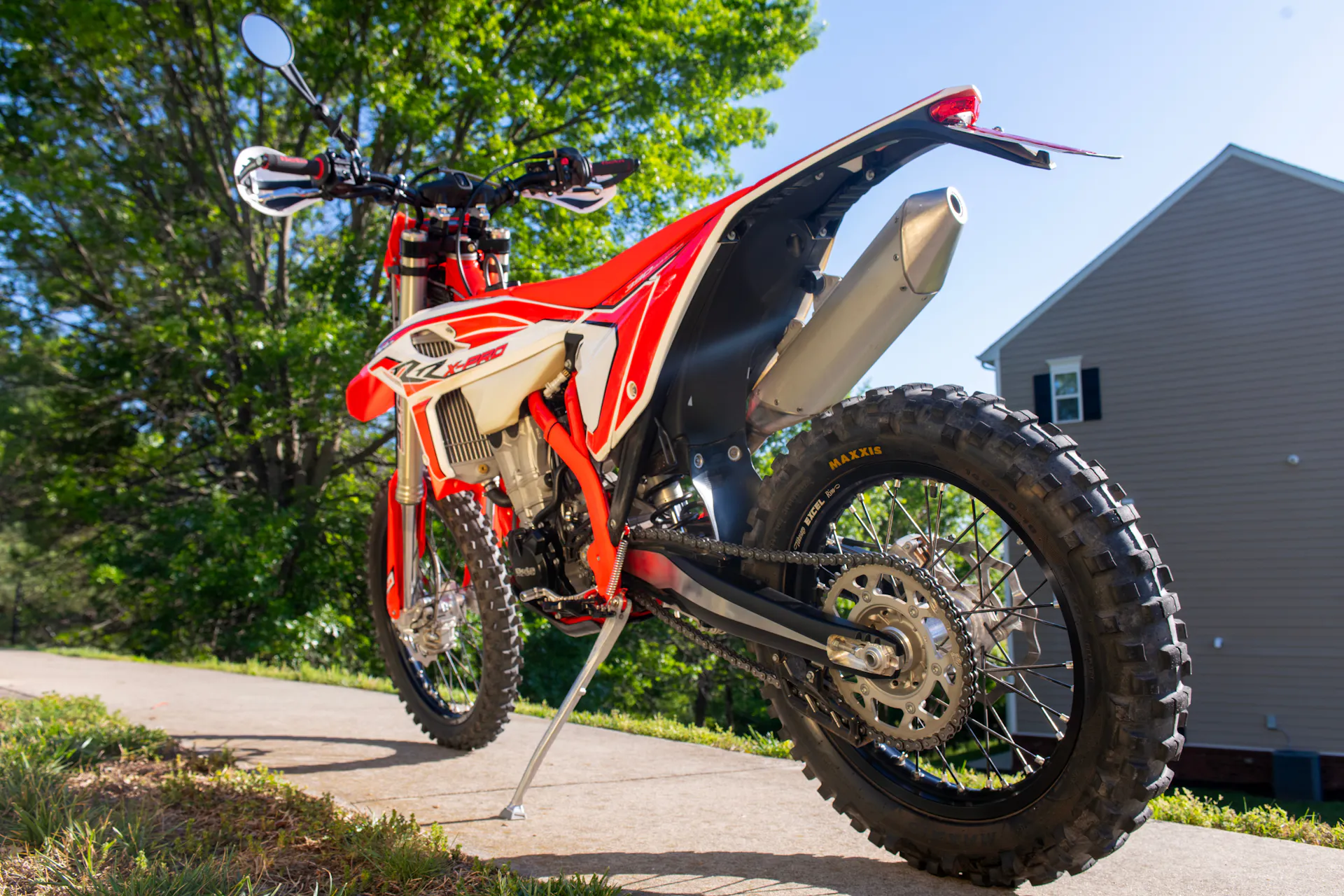 2025 Beta 390 RR X-Pro rear left 3/4