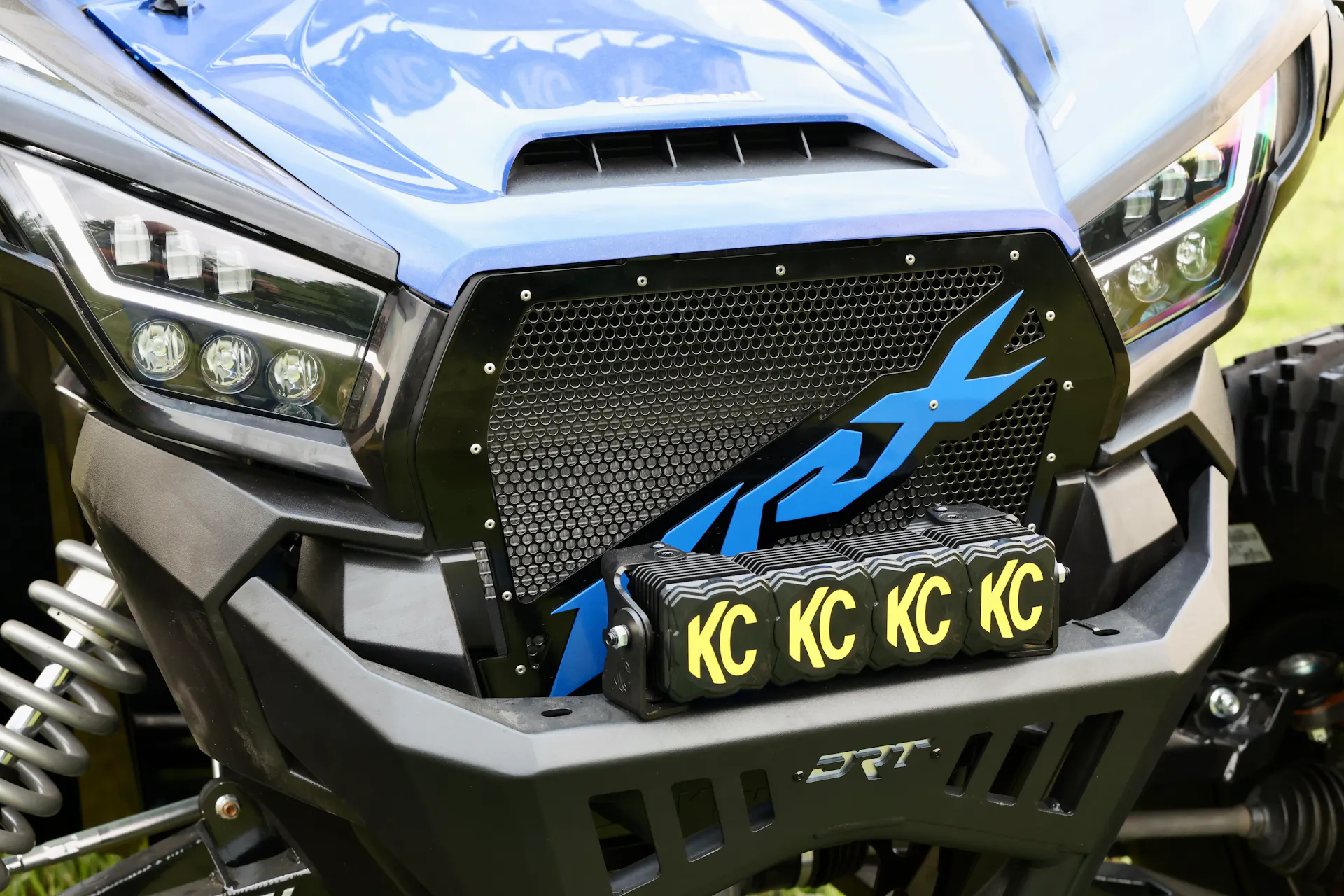 2025 Kawasaki Teryx KRX4 1000 grille/KC lights