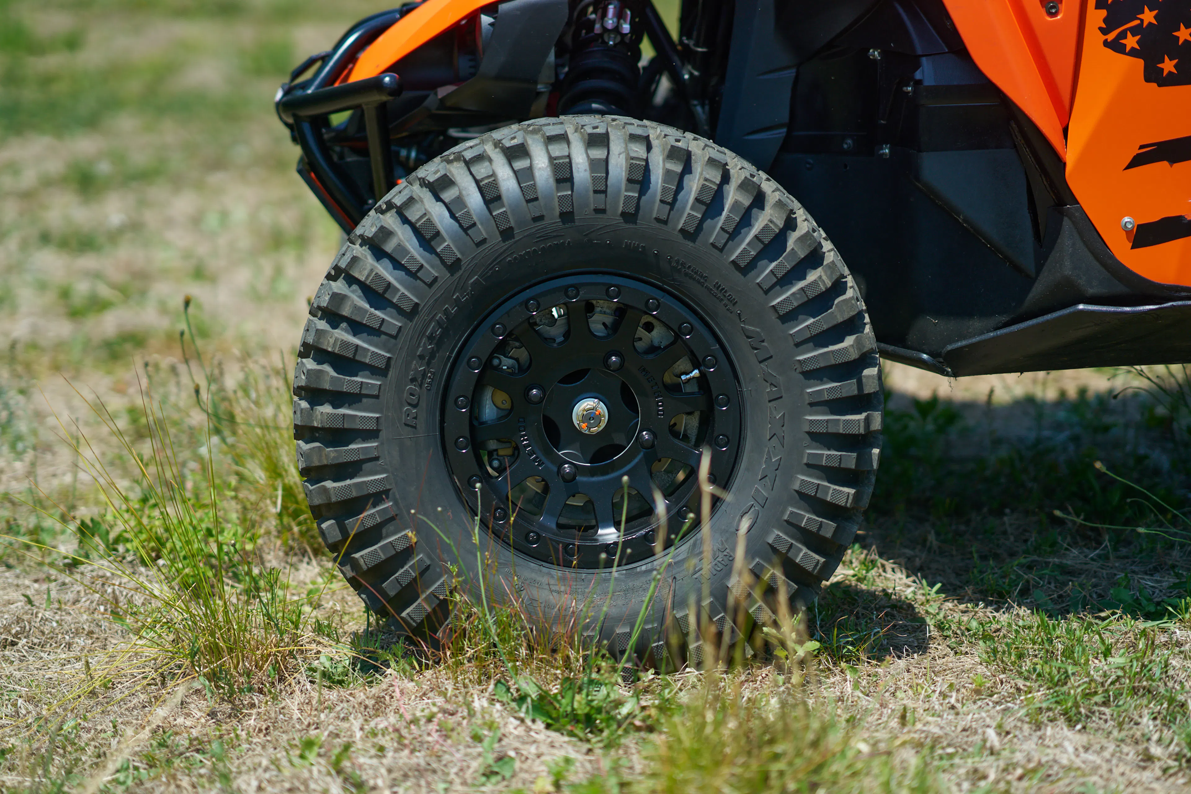 2016 Yamaha YXZ 1000R driver front tire