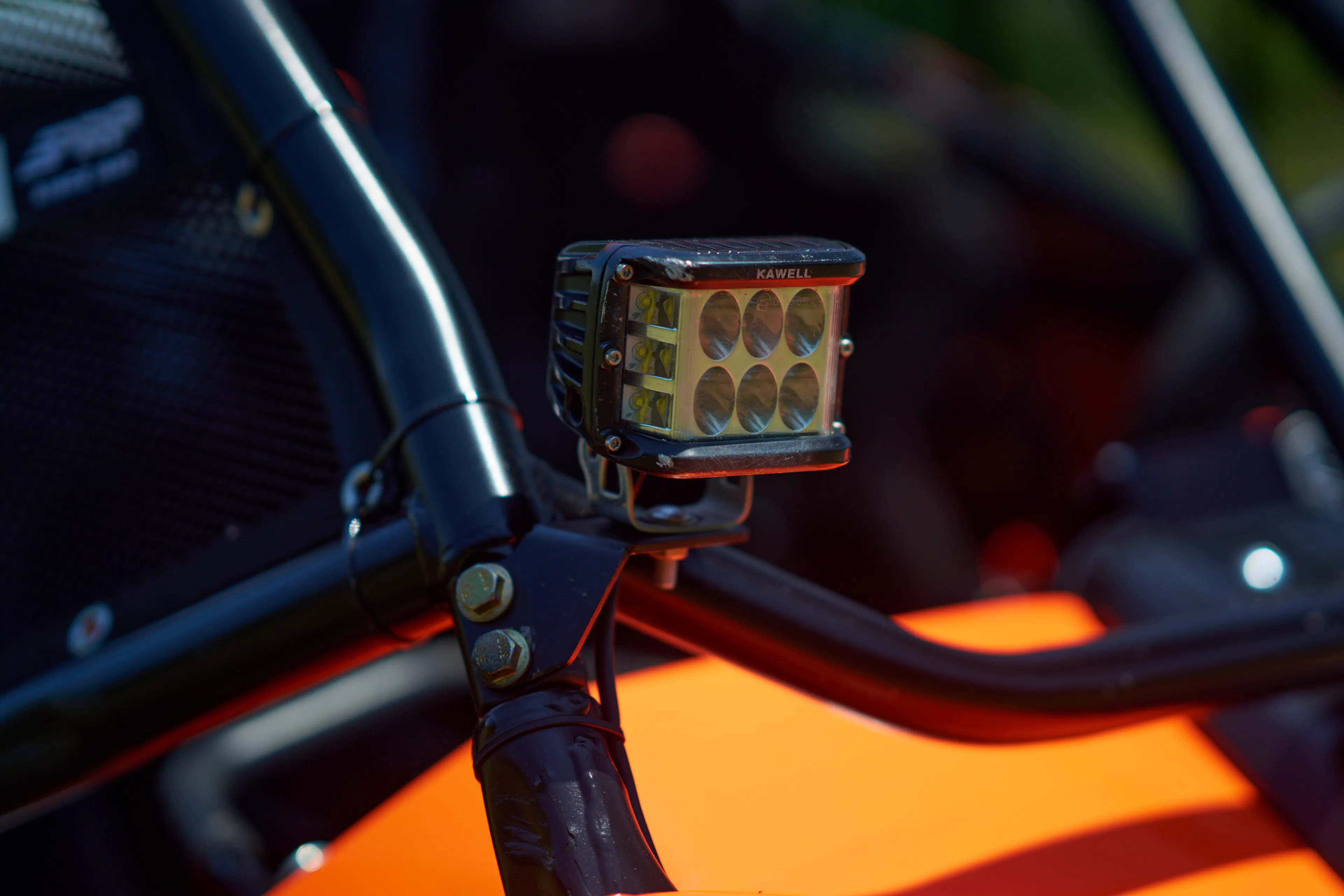 2016 Yamaha YXZ 1000R rock light1