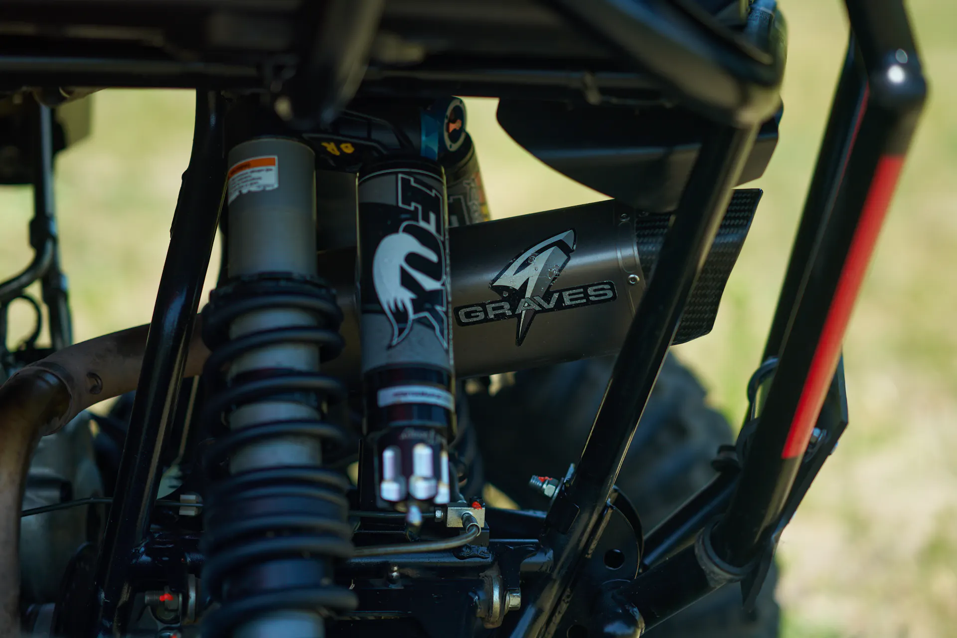 2016 Yamaha YXZ 1000R rear shock/exhaust