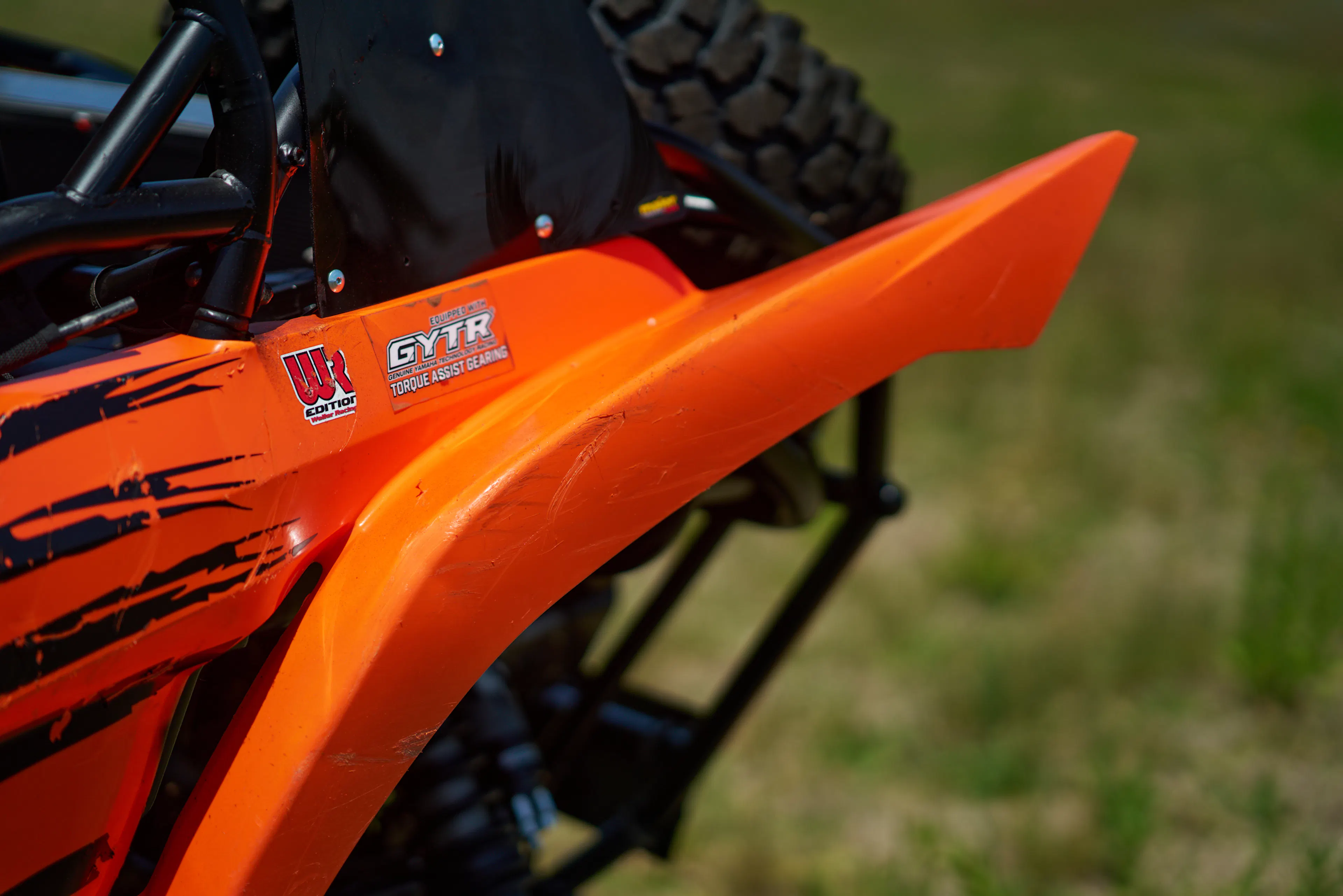 2016 Yamaha YXZ 1000R driver scuffs 4