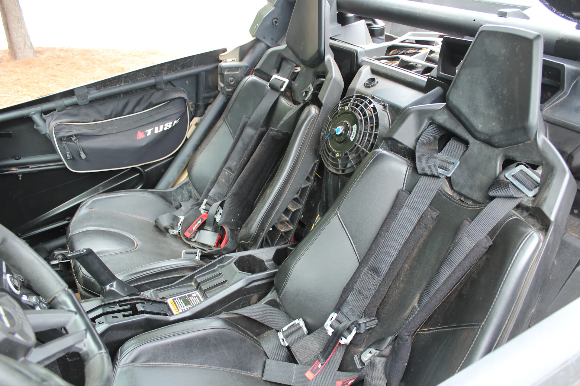 2021 Can-Am Maverick X3 RS Turbo R interior seats close