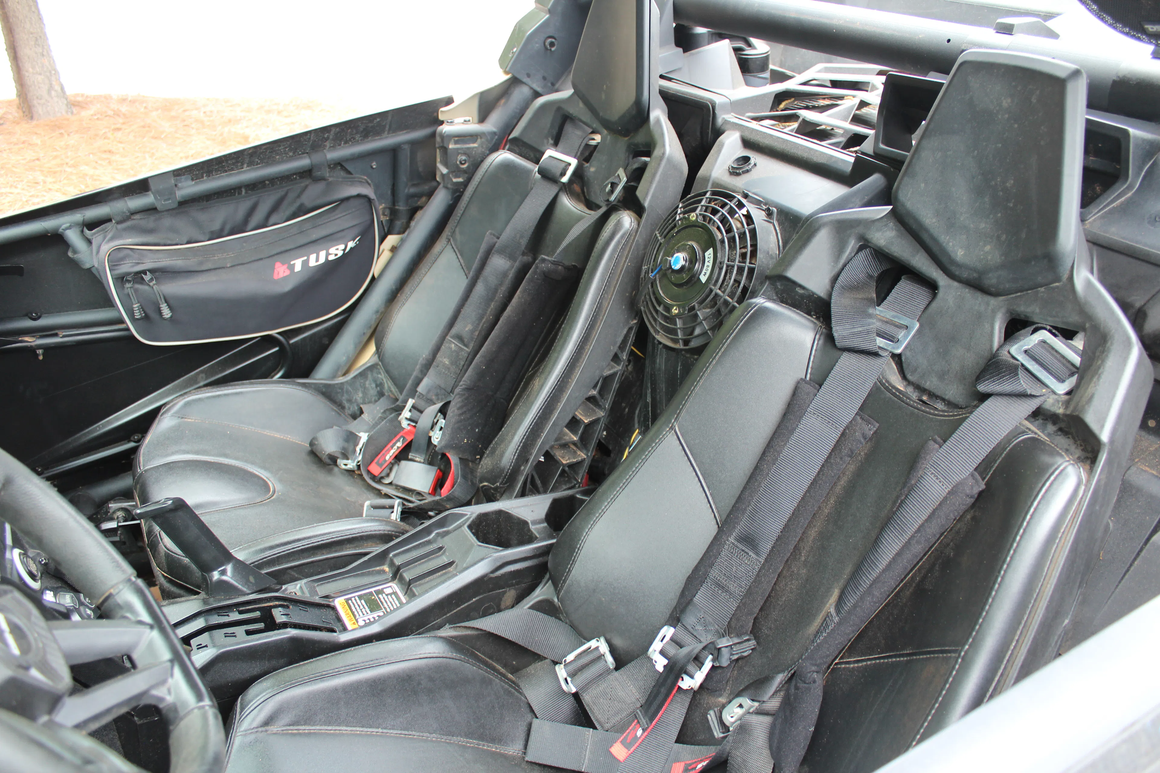 2021 Can-Am Maverick X3 RS Turbo R interior seats close