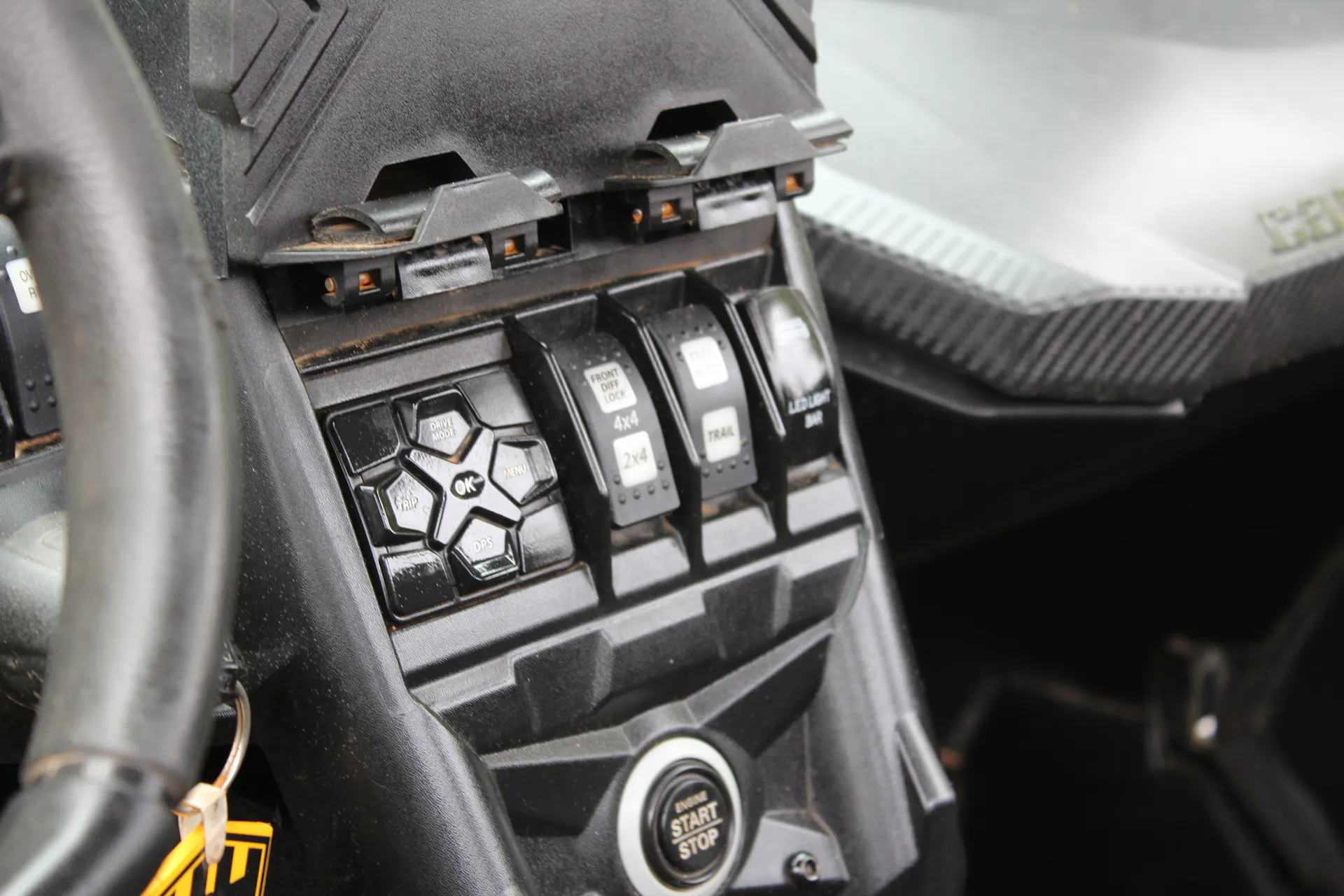 2021 Can-Am Maverick X3 RS Turbo R center stack/switches