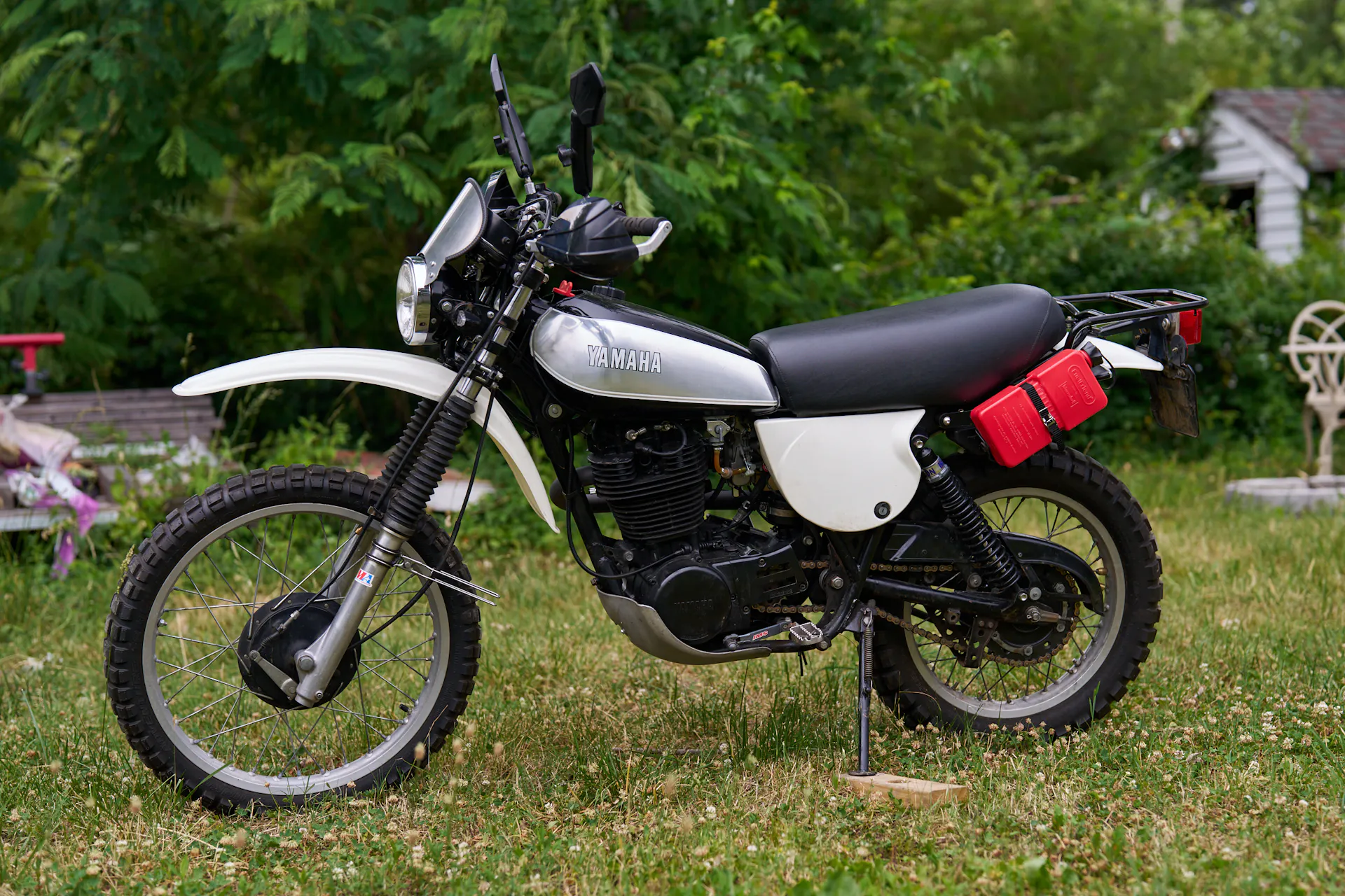 1980 Yamaha XT500 left front side