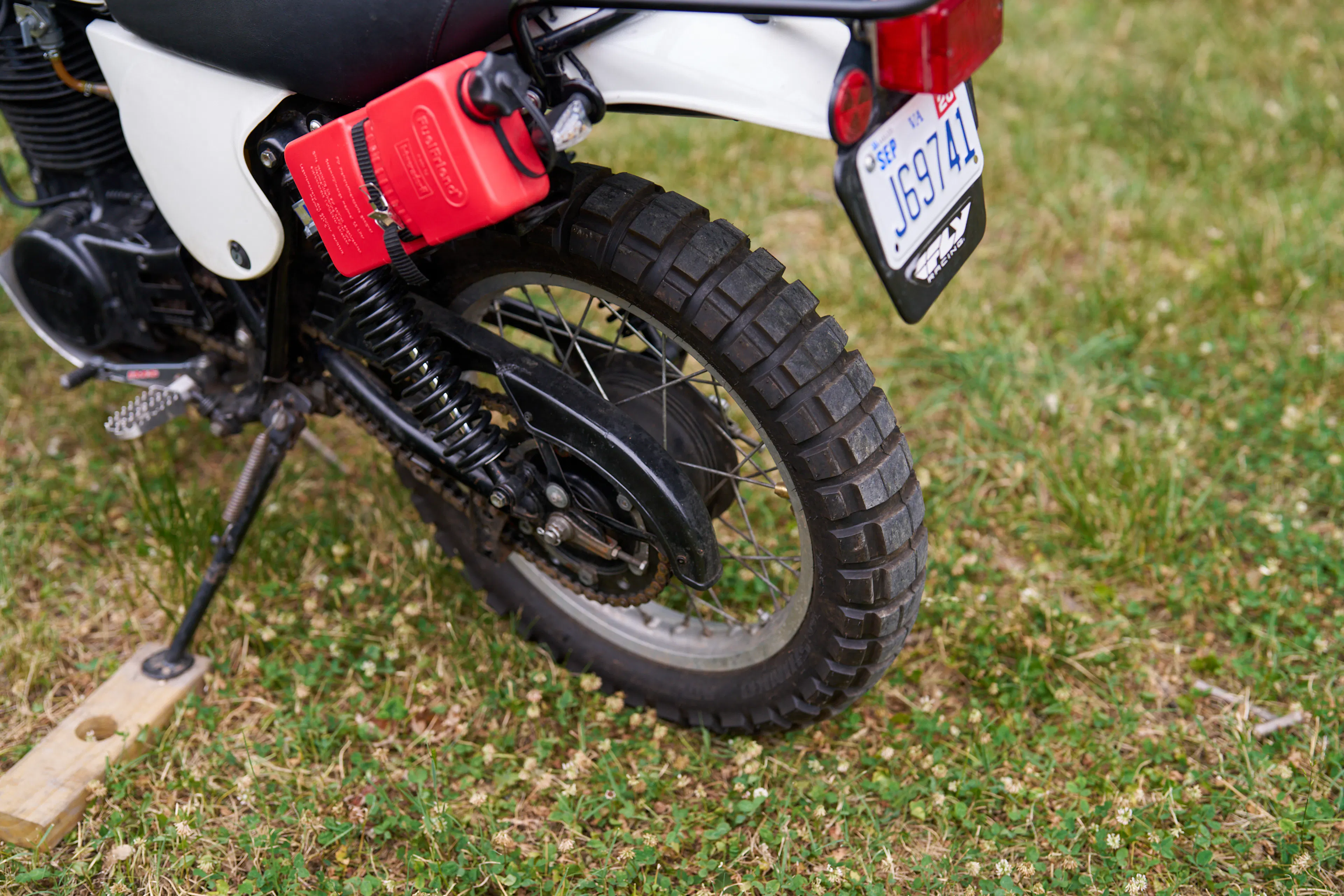 1980 Yamaha XT500 right rear close