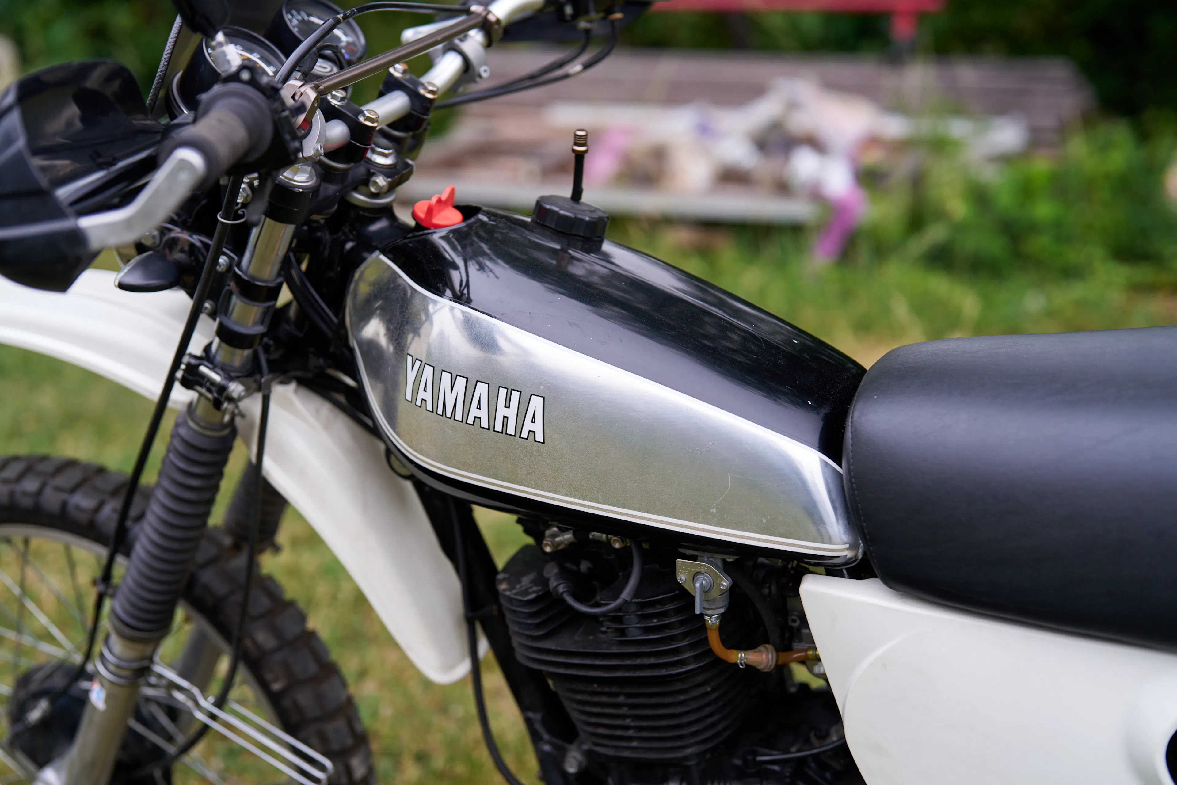 1980 Yamaha XT500 tank left side