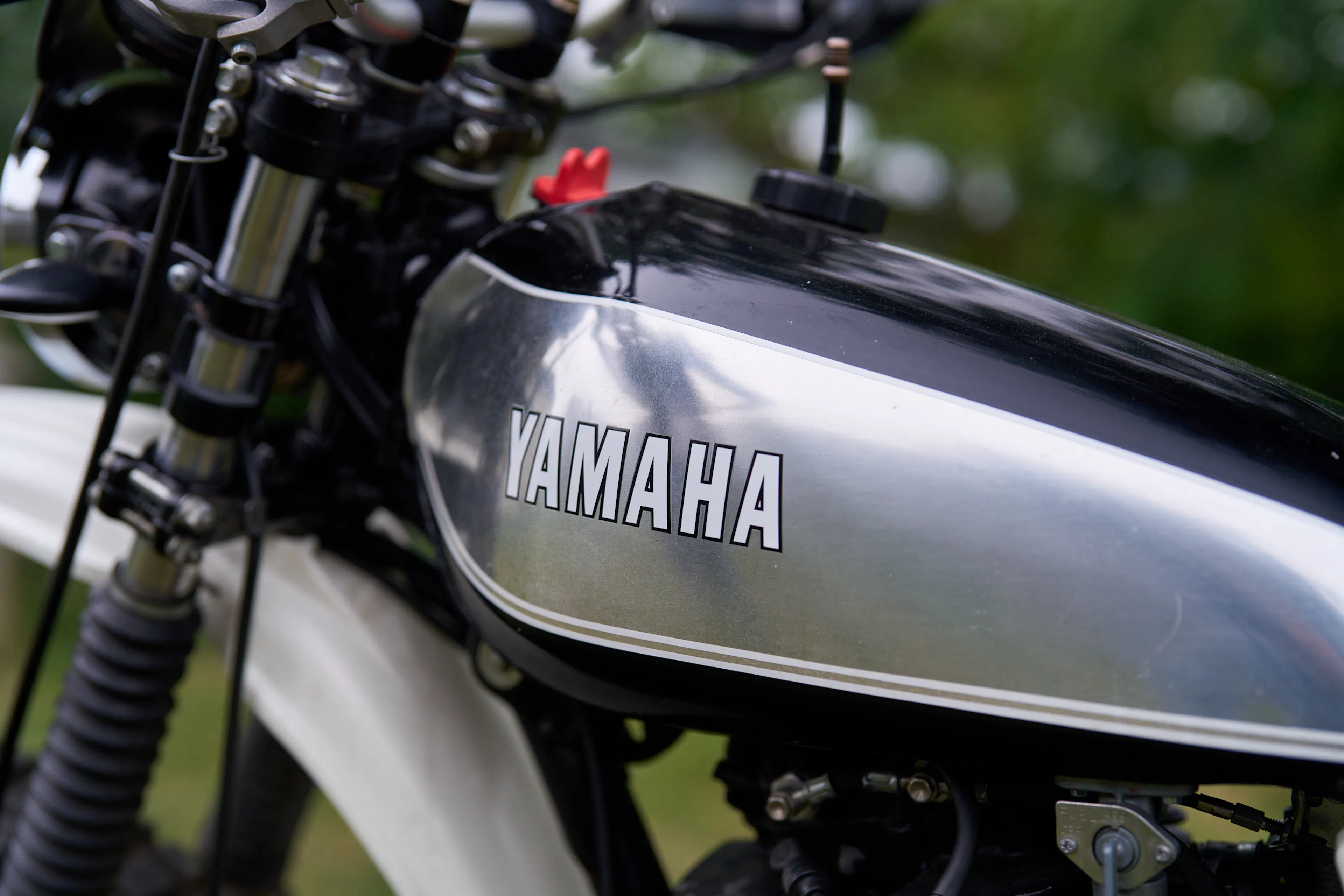 1980 Yamaha XT500 tank left 