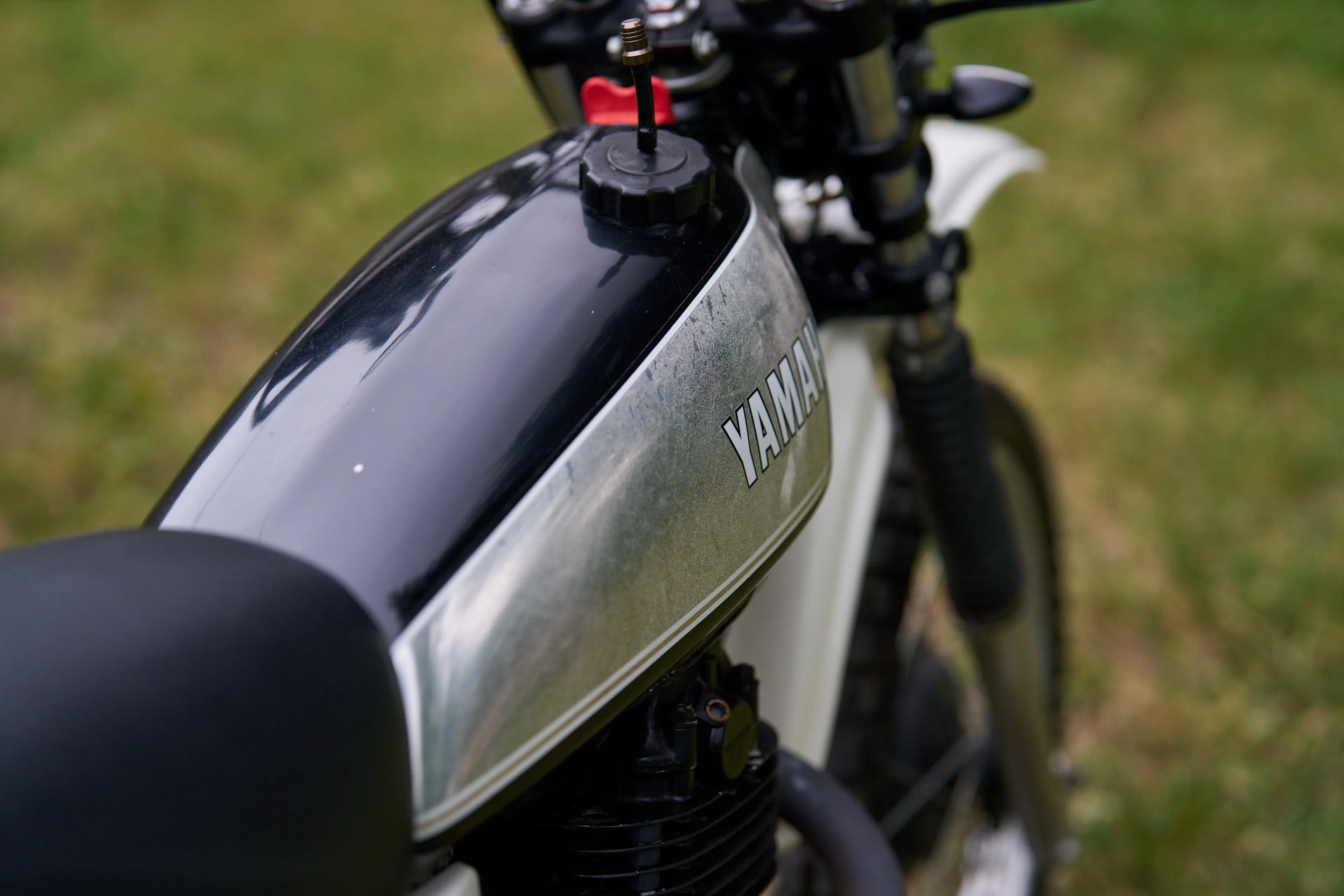 1980 Yamaha XT500 tank right