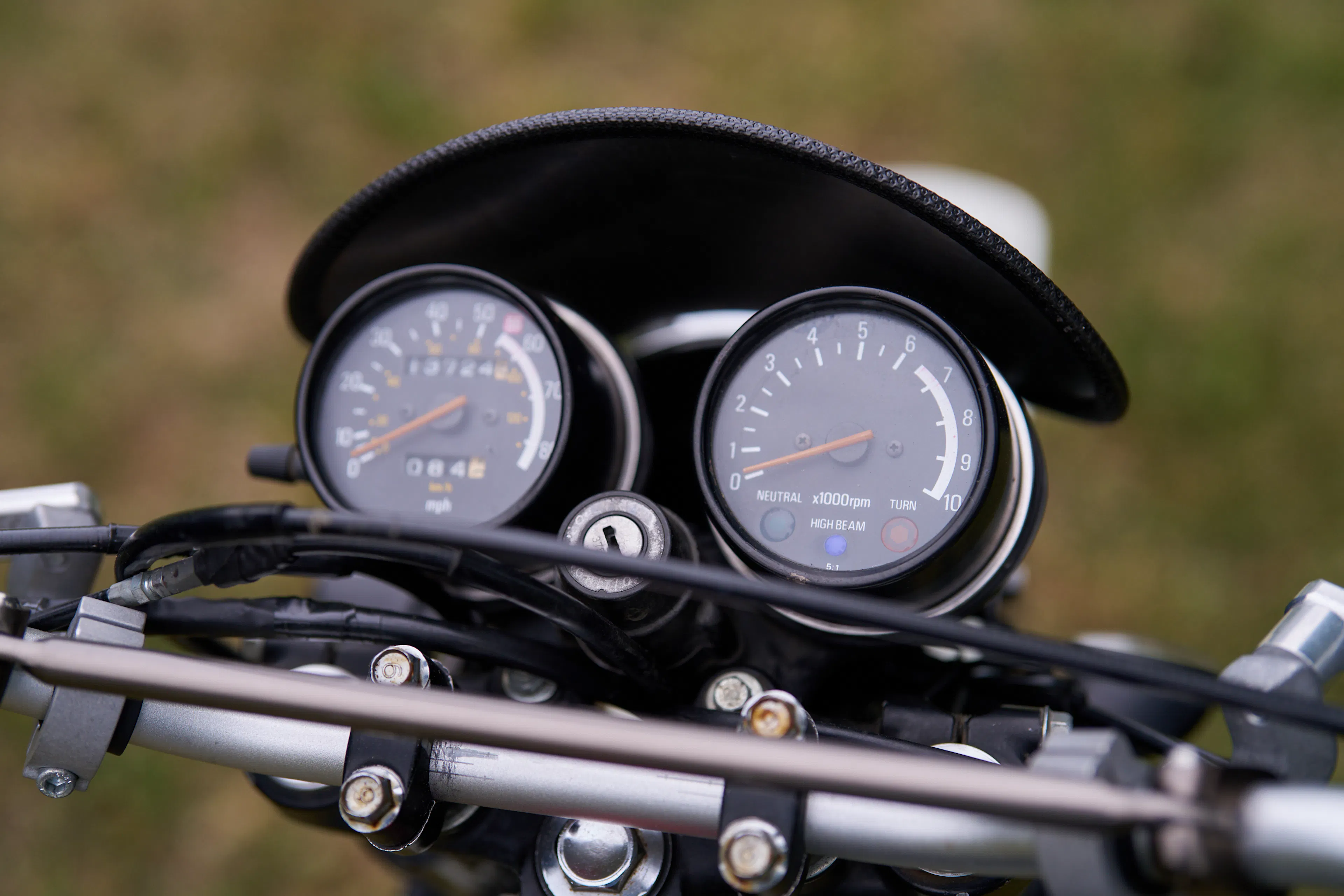 1980 Yamaha XT500 gauges 2