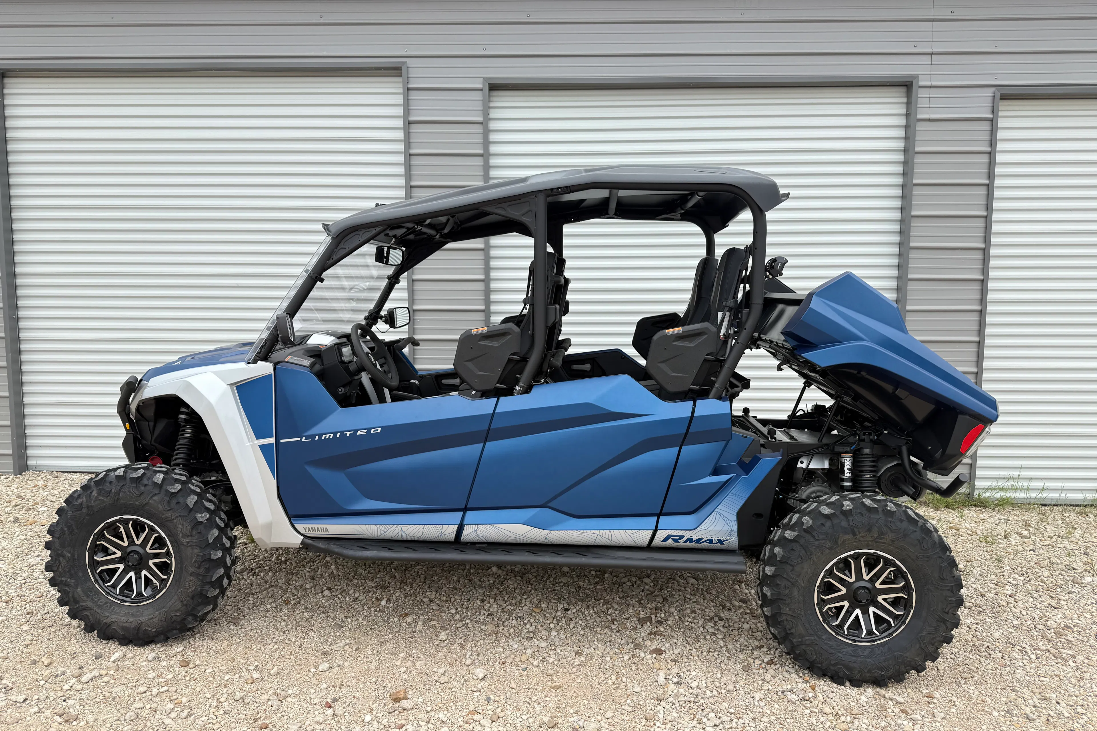 2025 Yamaha RMAX4 1000 side bed open