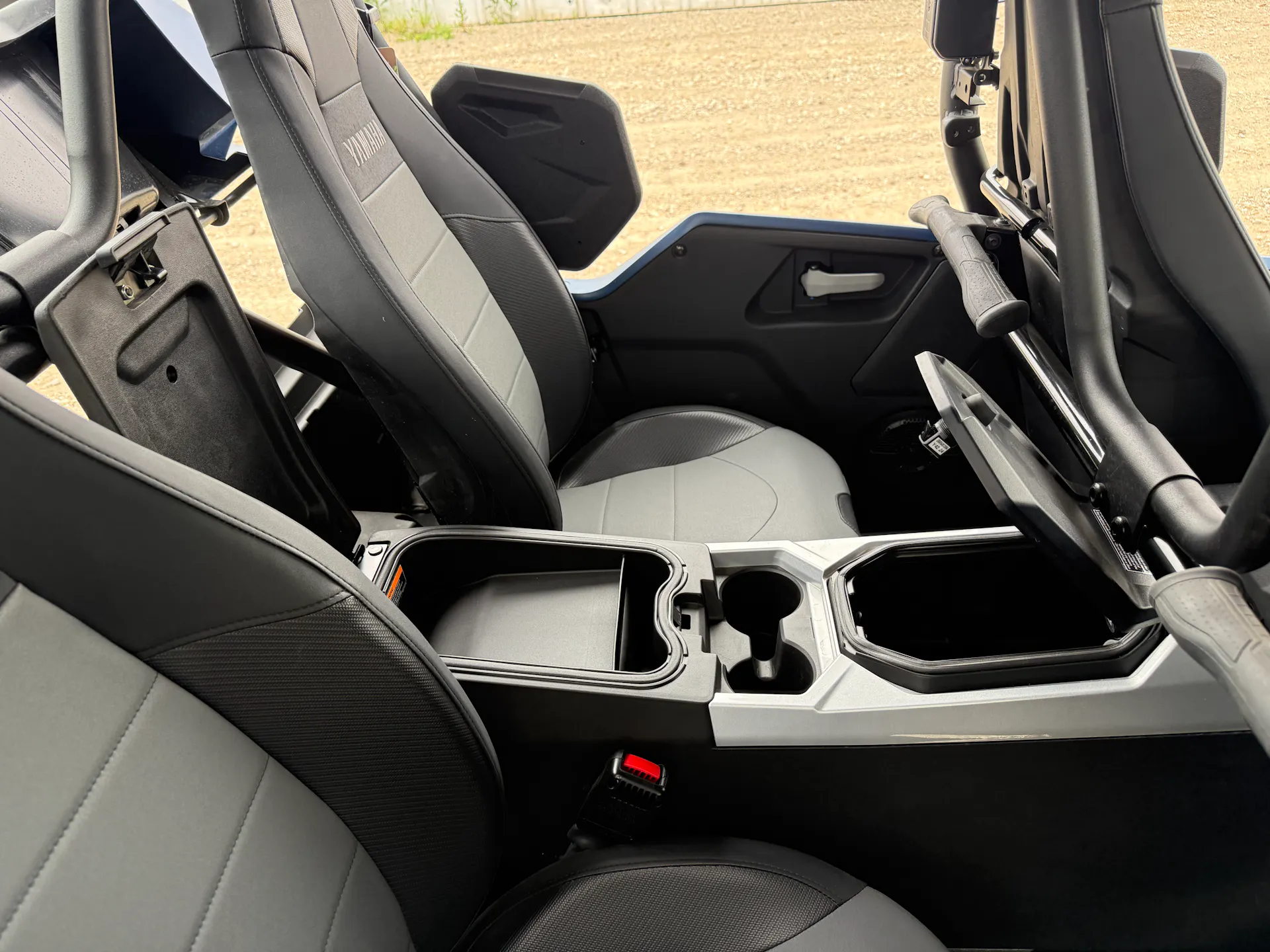 2025 Yamaha RMAX4 1000 rear seats console open