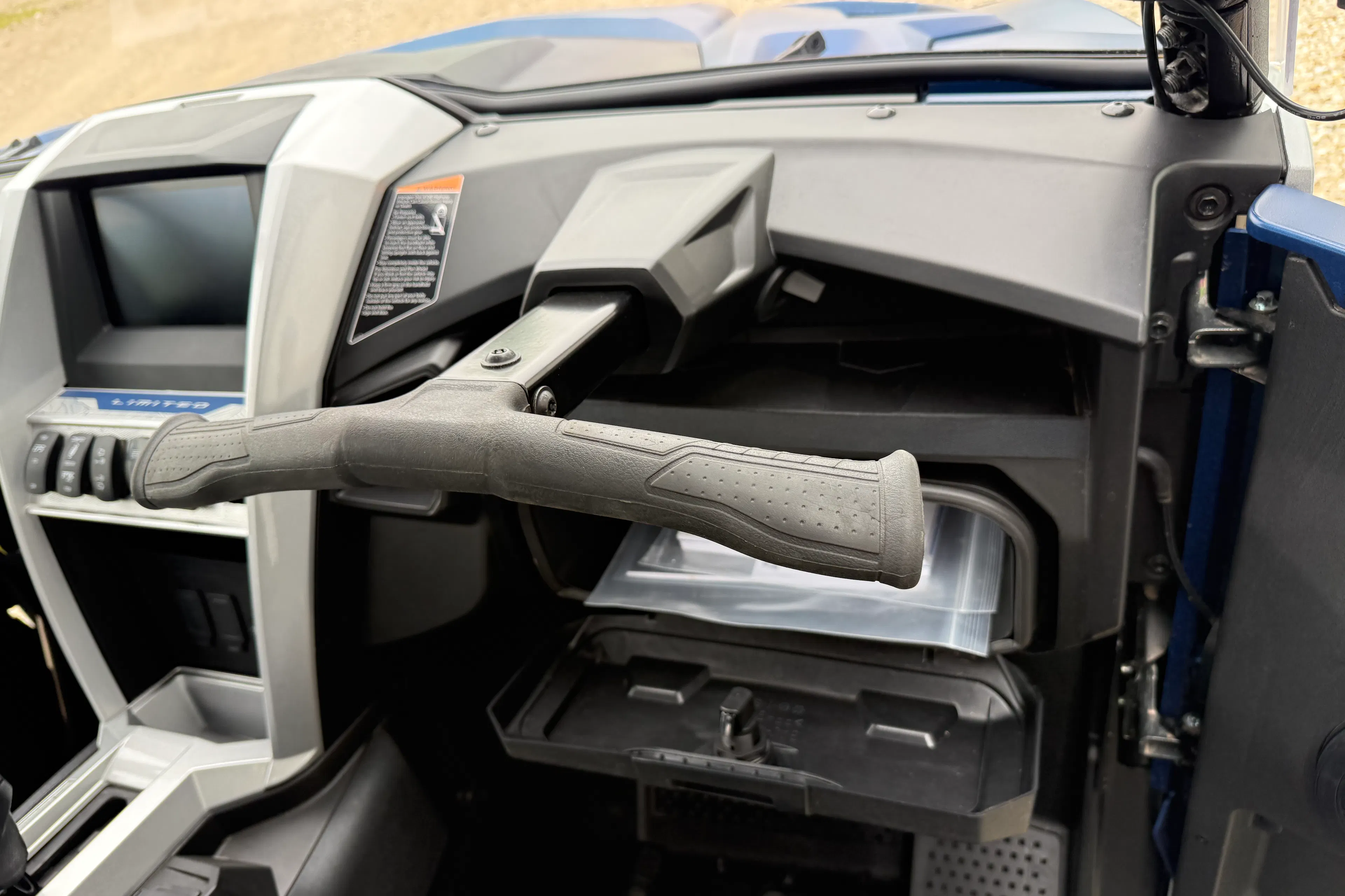 2025 Yamaha RMAX4 1000 grab handle