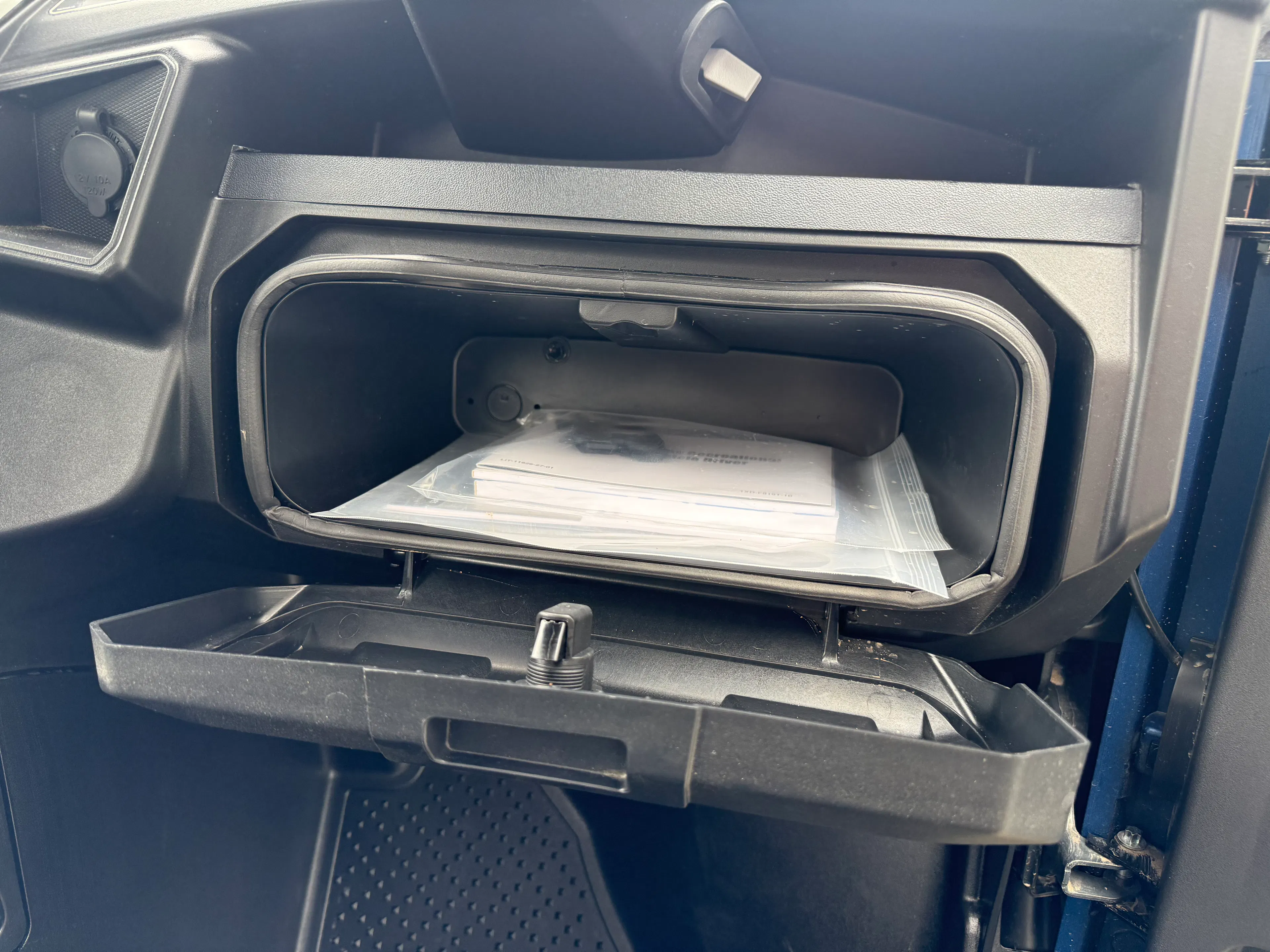 2025 Yamaha RMAX4 1000 glove box