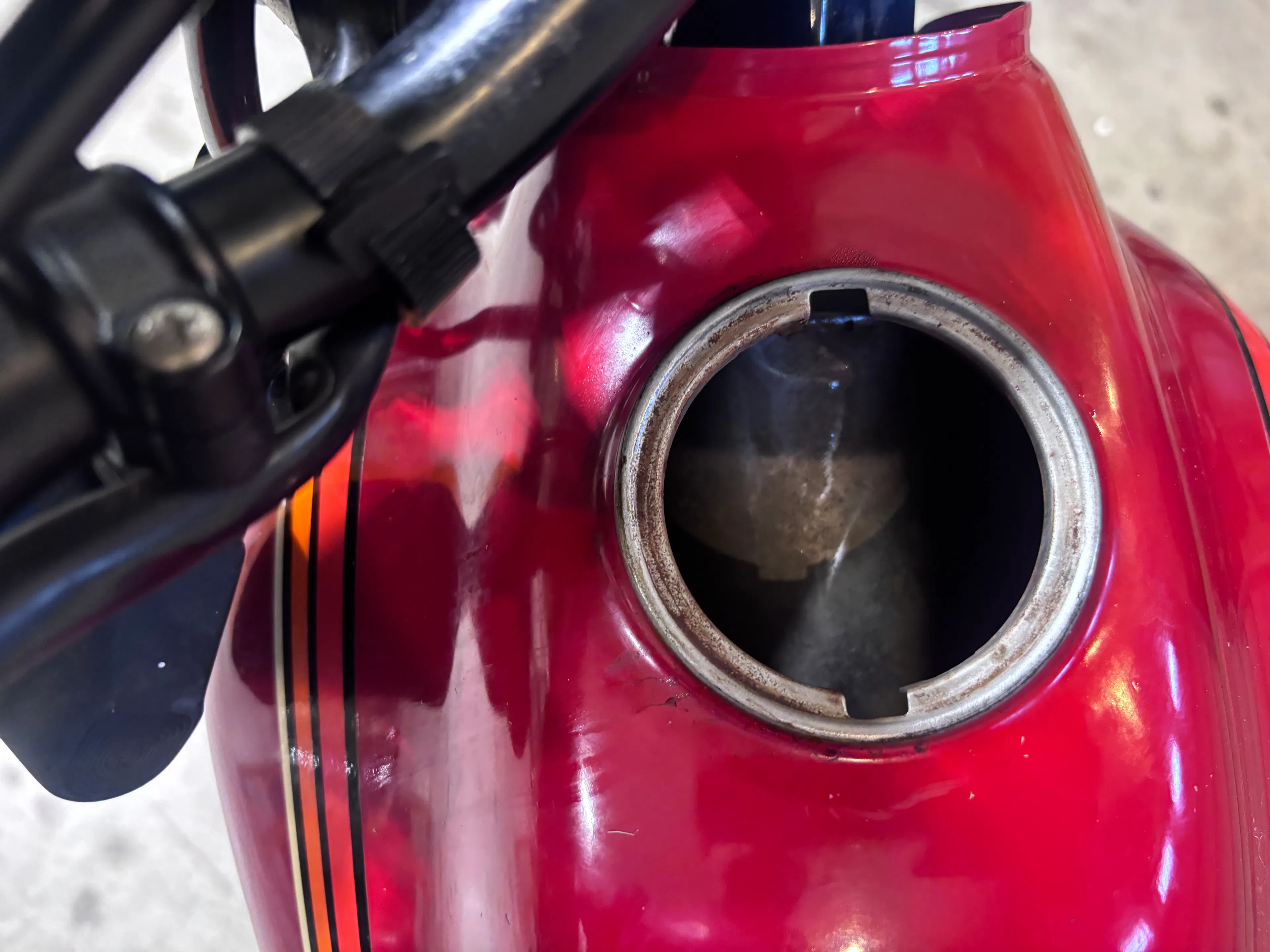 1980 Honda XL500S tank inside