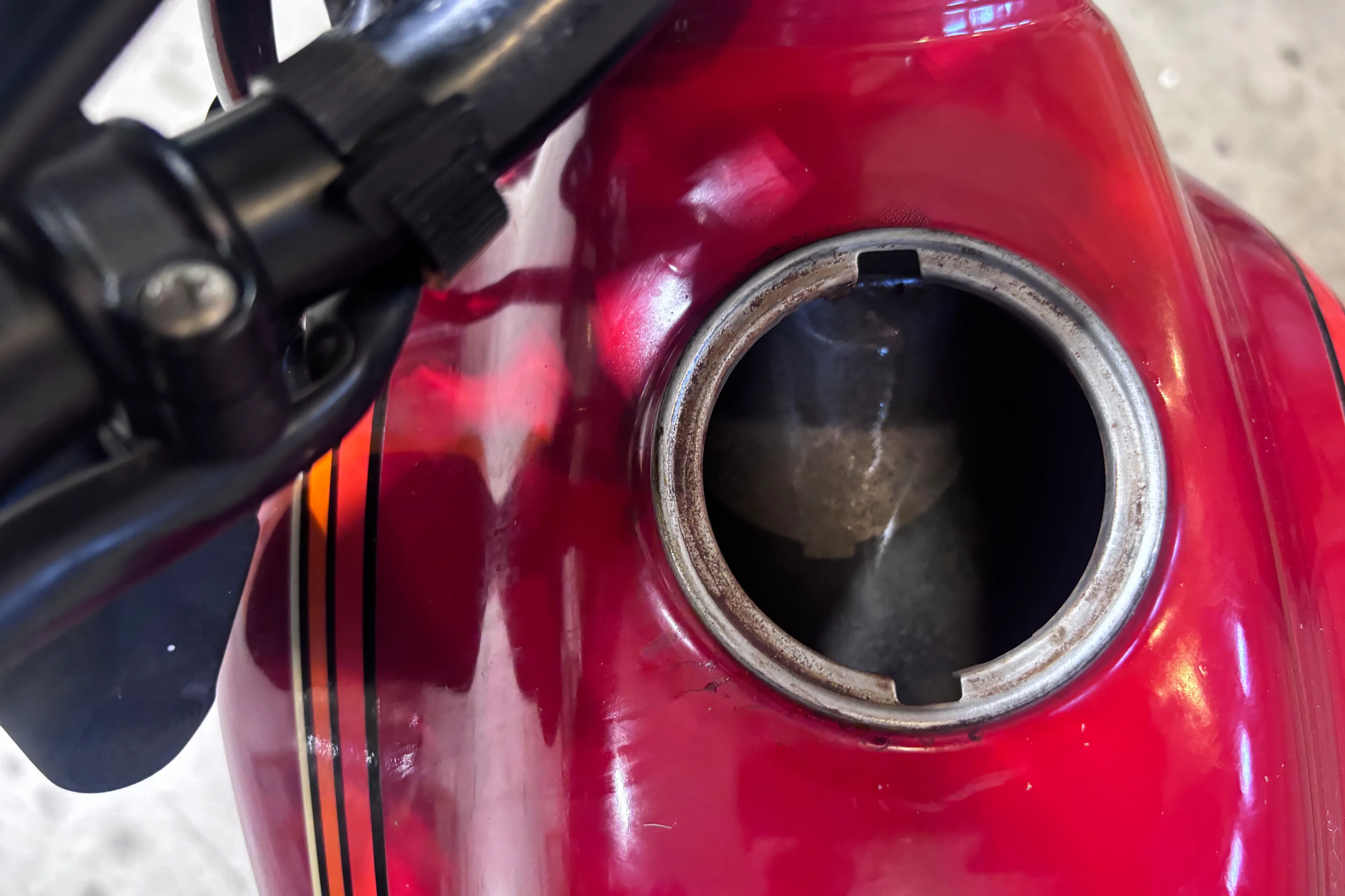 1980 Honda XL500S tank inside