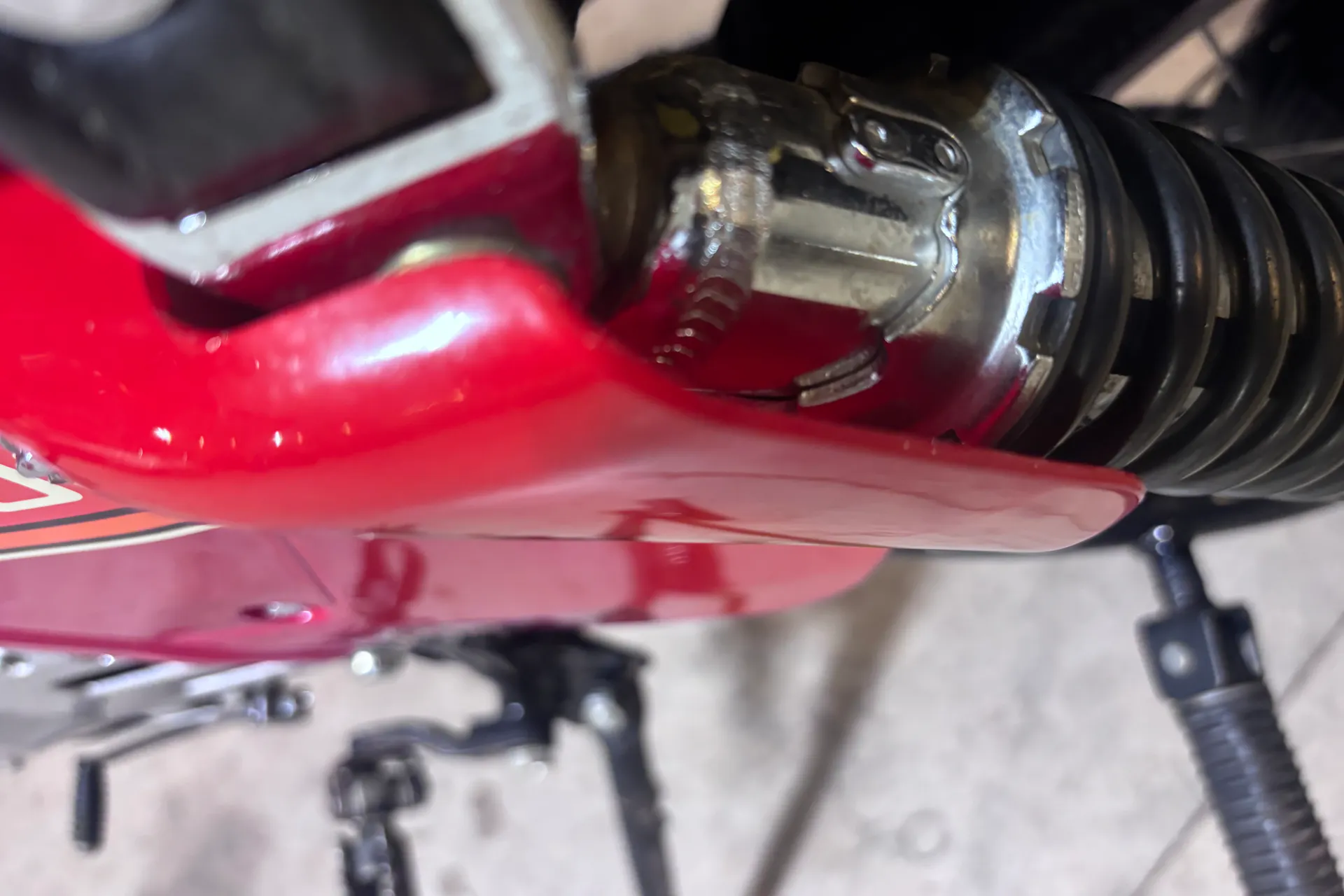 1980 Honda XL500S shock top