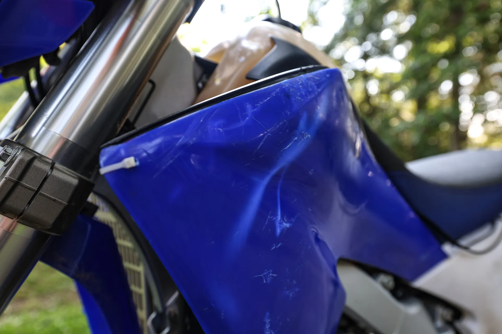 2008 Yamaha WR250R left side plastic