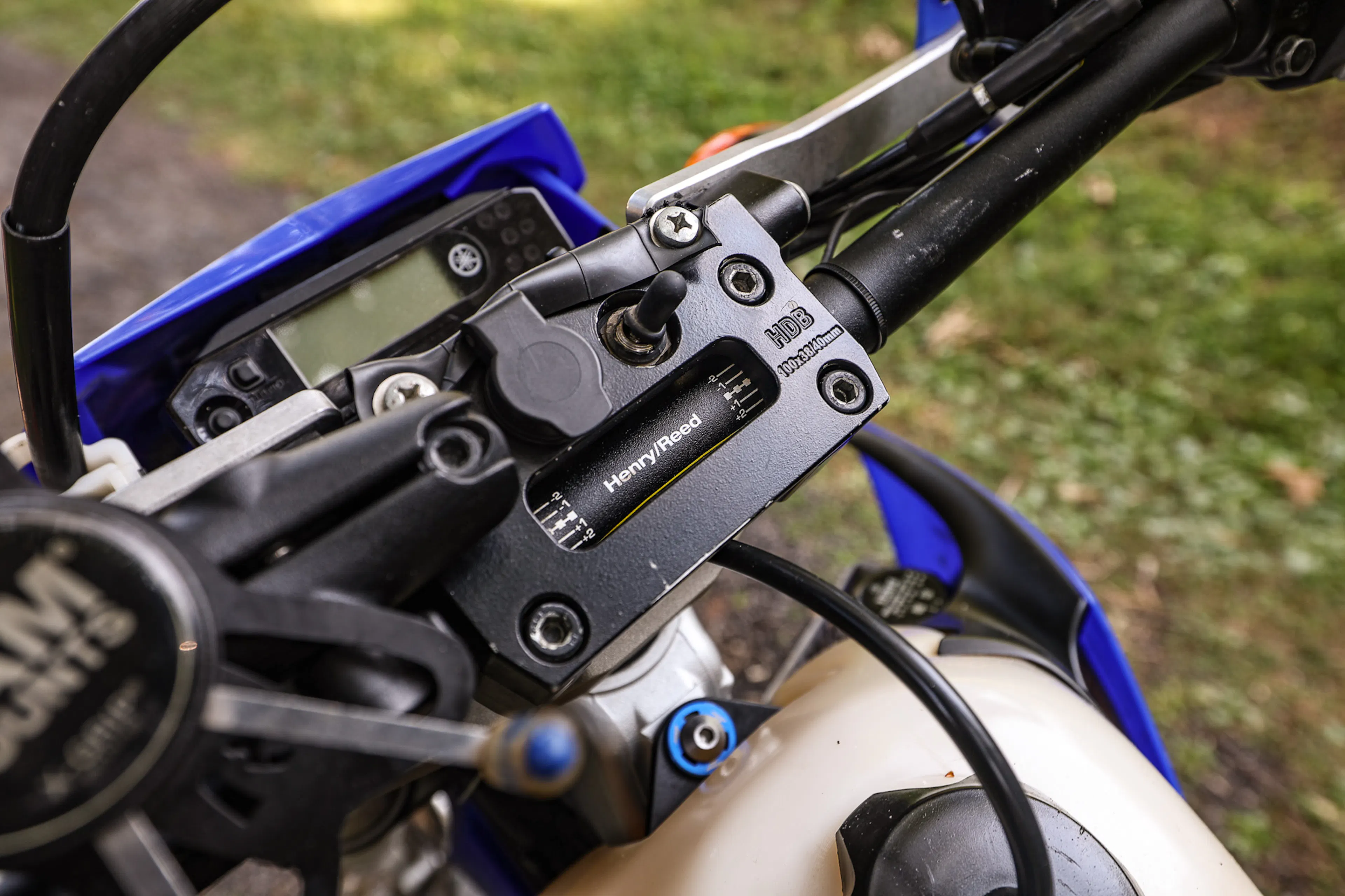 2008 Yamaha WR250R bar clamp