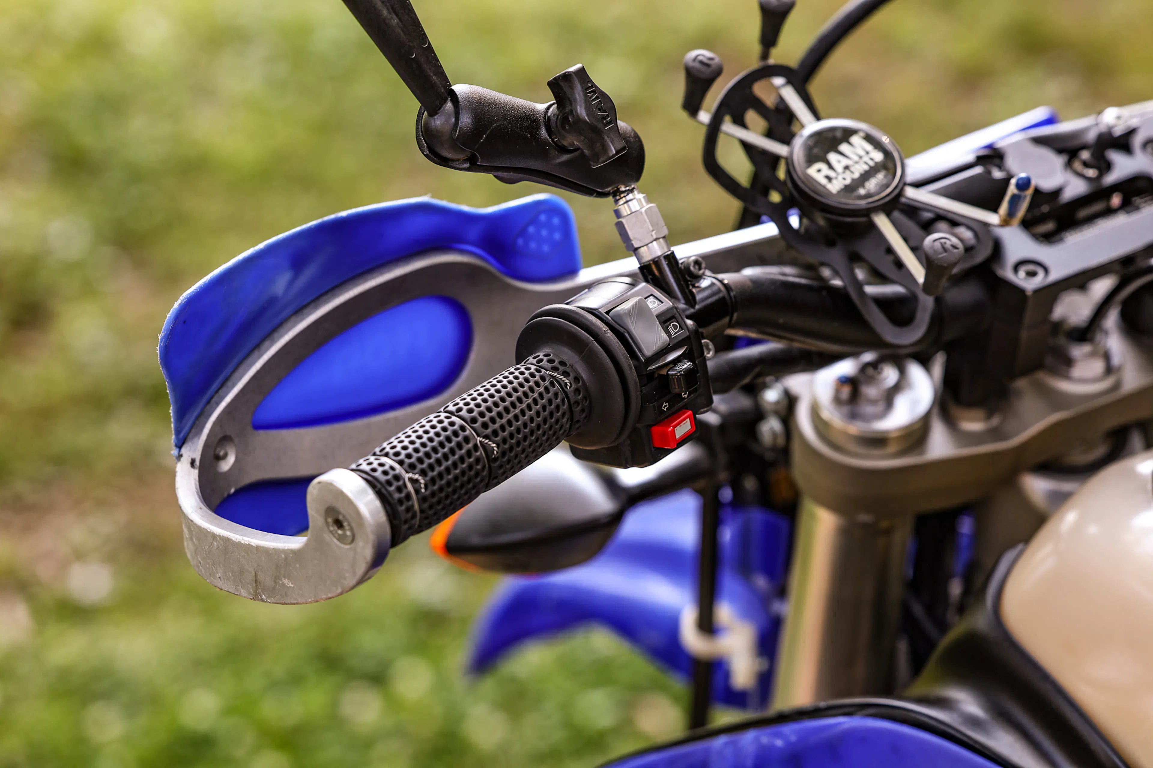 2008 Yamaha WR250R left grip 