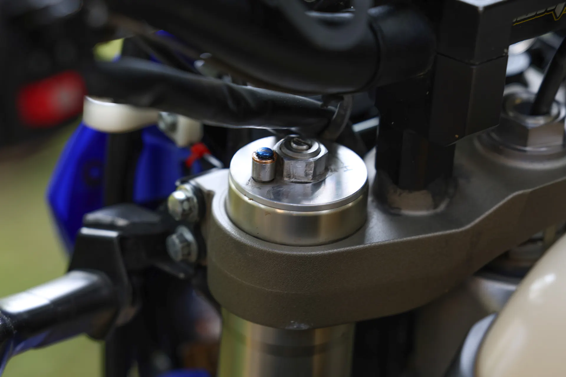 2008 Yamaha WR250R fork cap