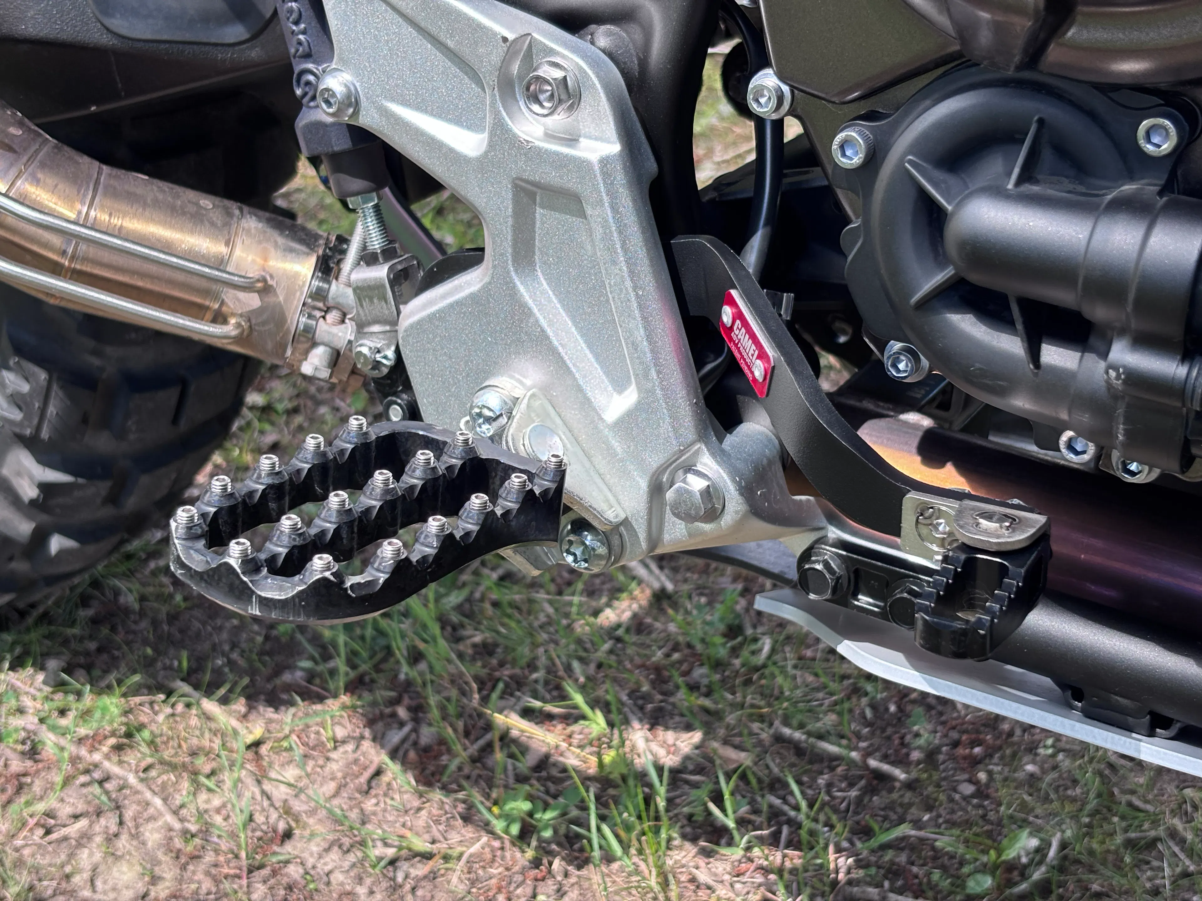 2024 Yamaha Tenere 700 right front footpeg