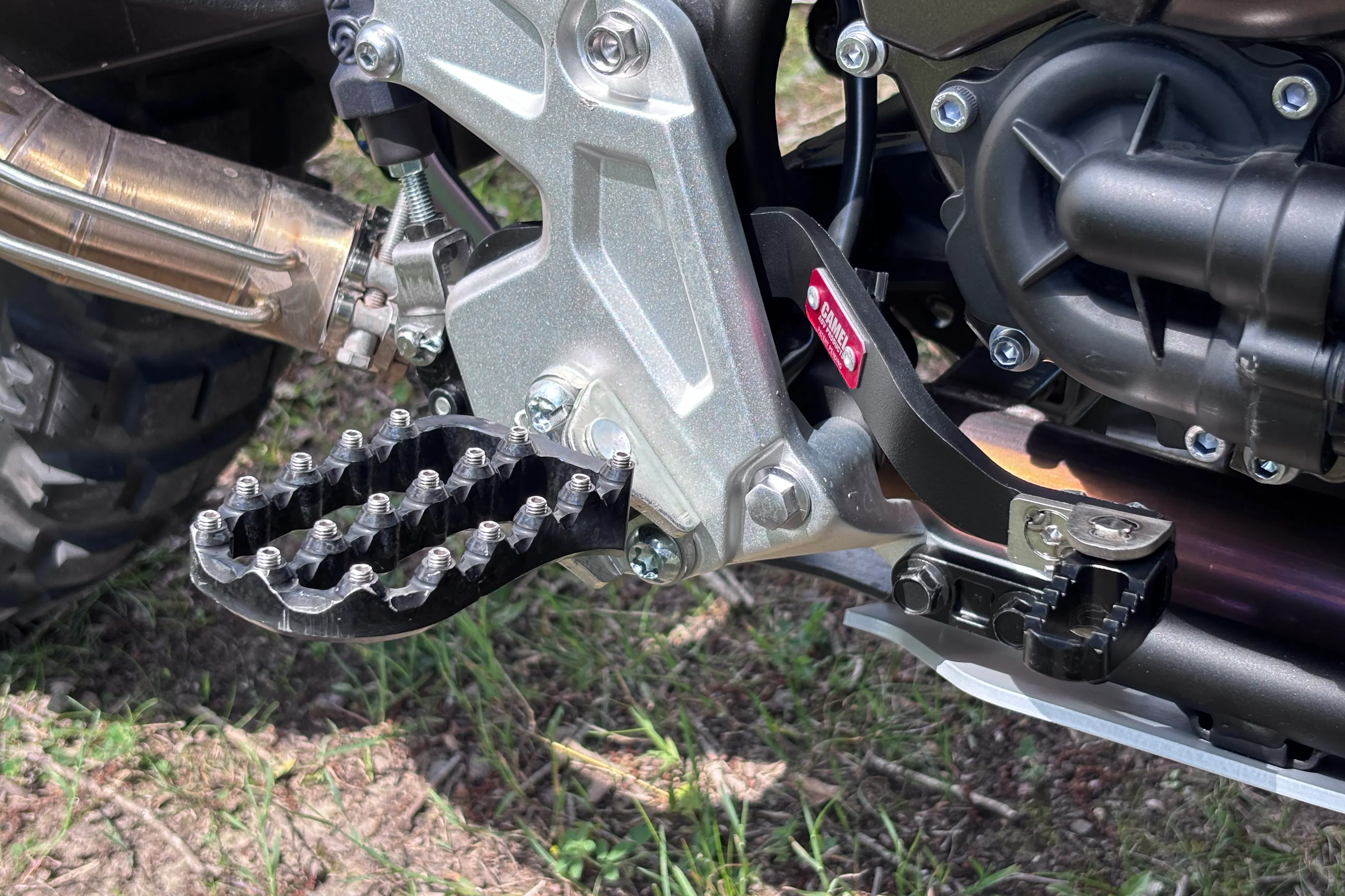 2024 Yamaha Tenere 700 right front footpeg