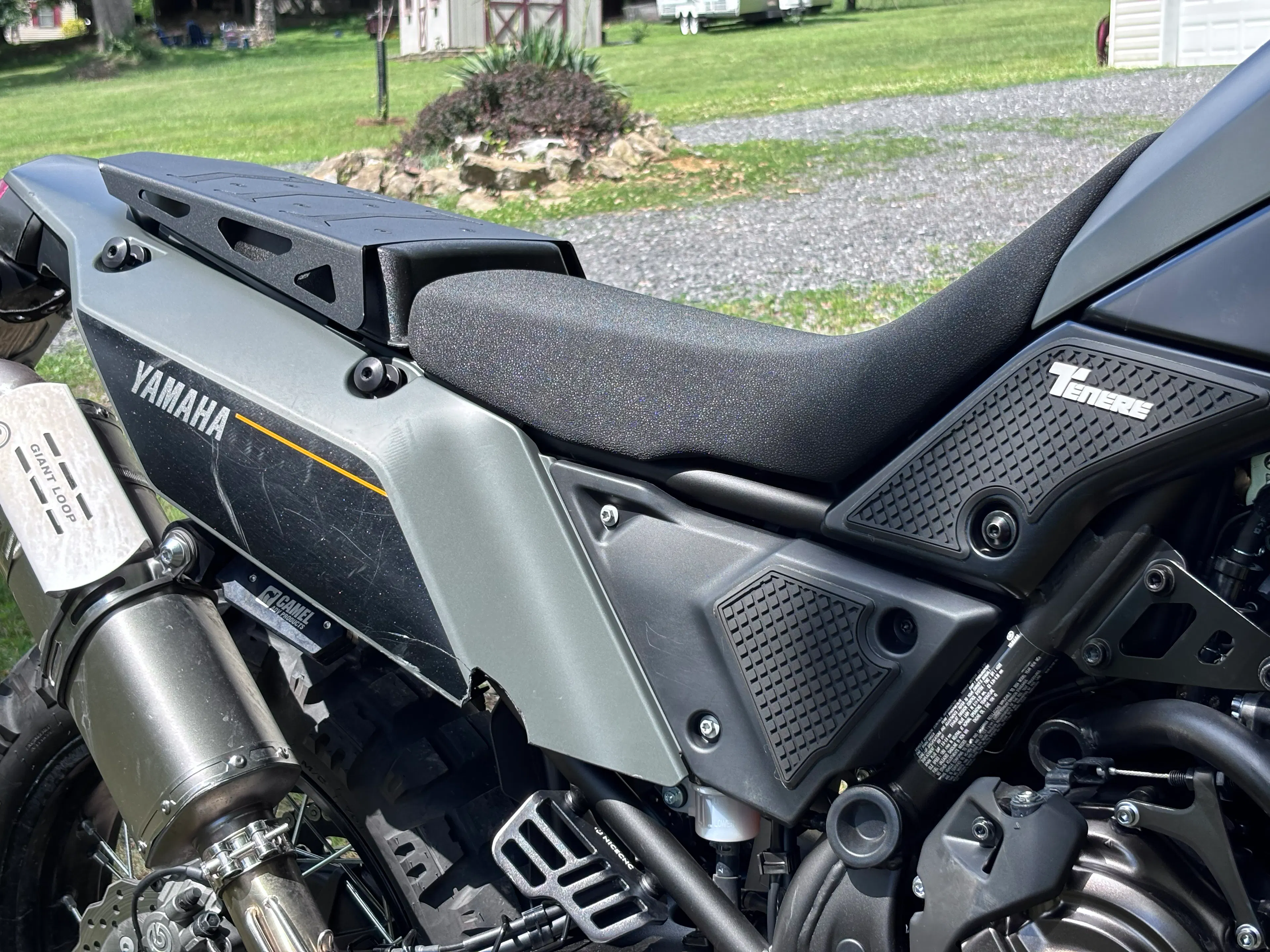2024 Yamaha Tenere 700 seat right side