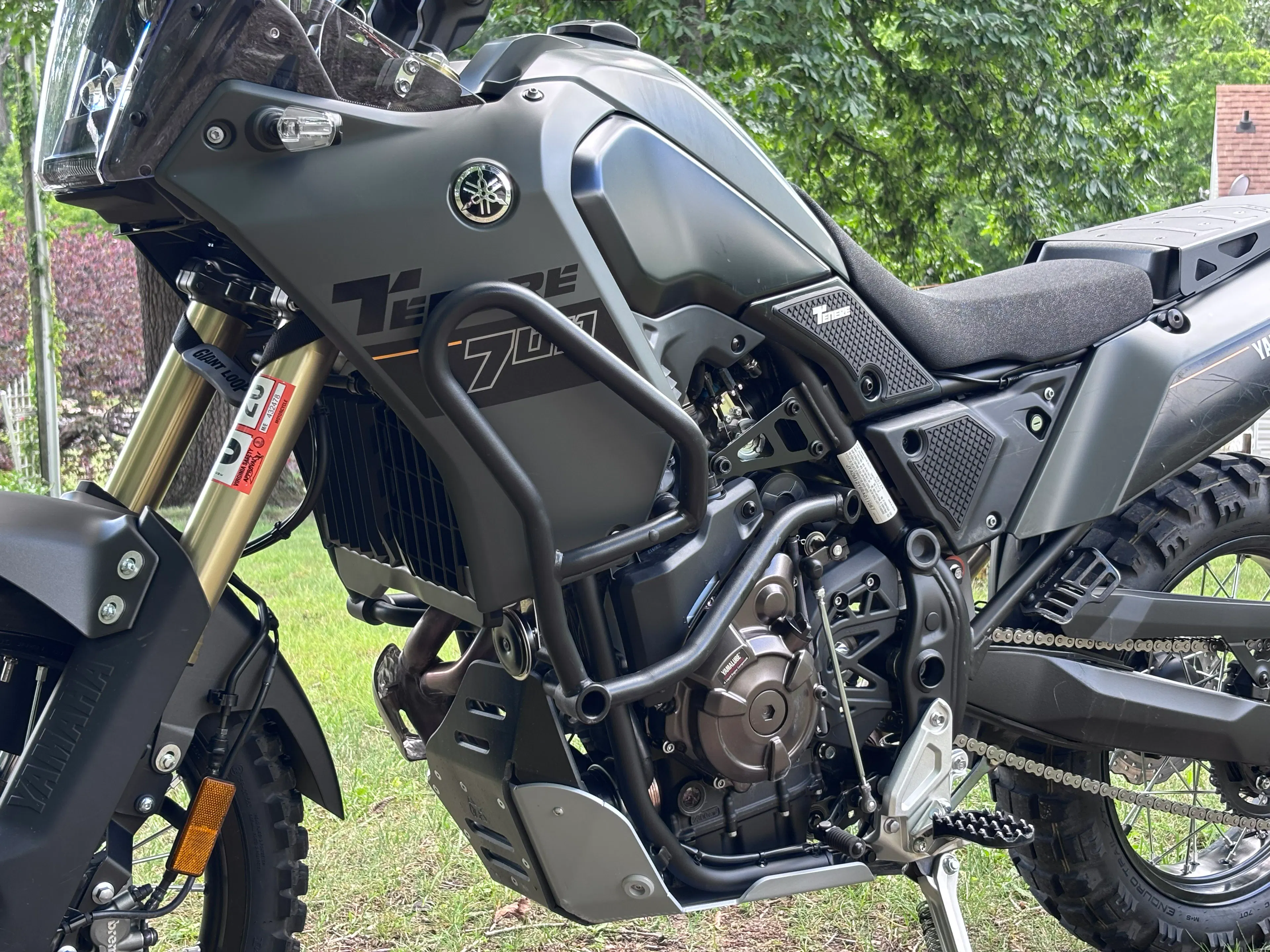 2024 Yamaha Tenere 700 front left 3/4 crash bar