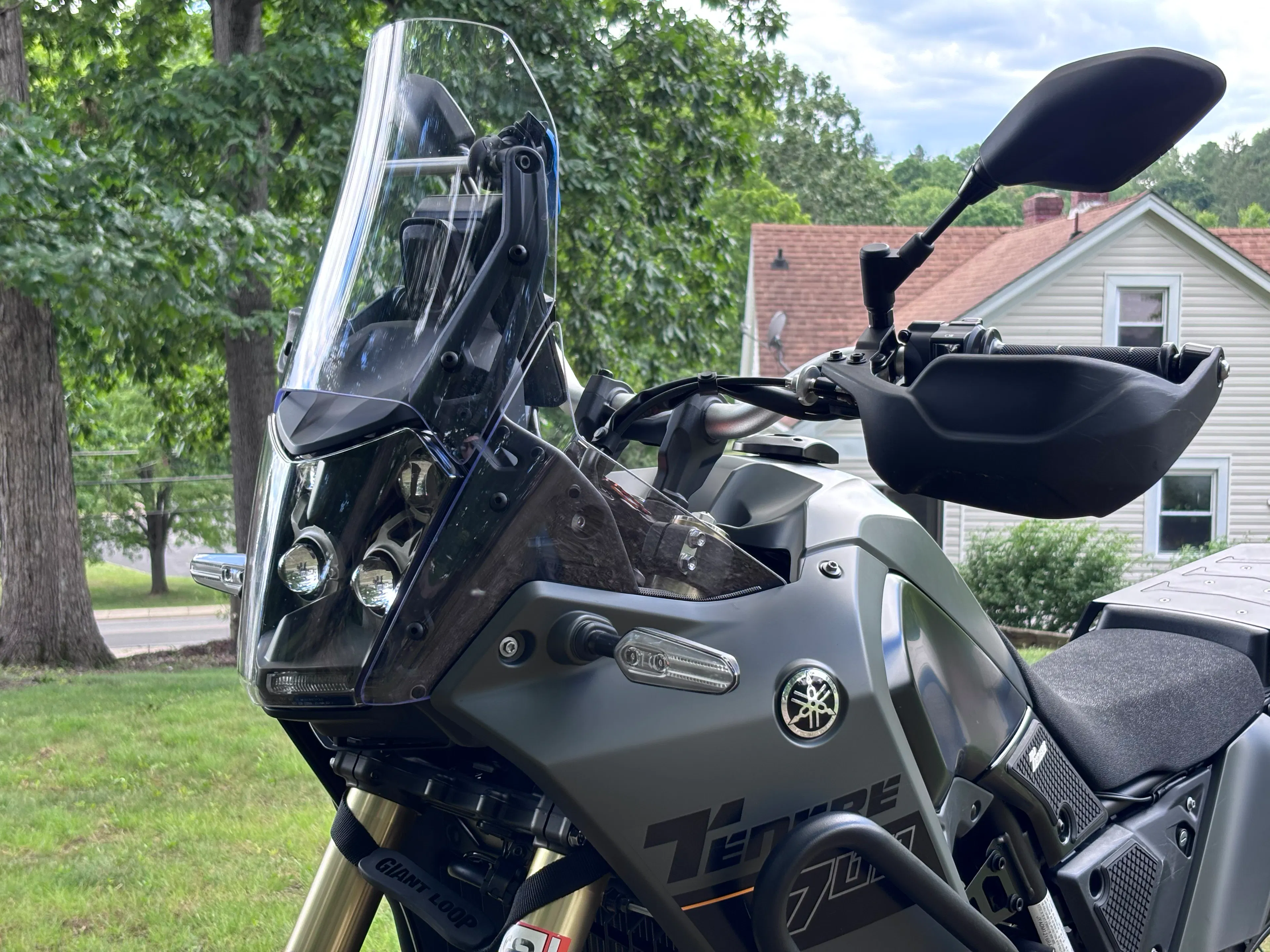 2024 Yamaha Tenere 700 right side headlight