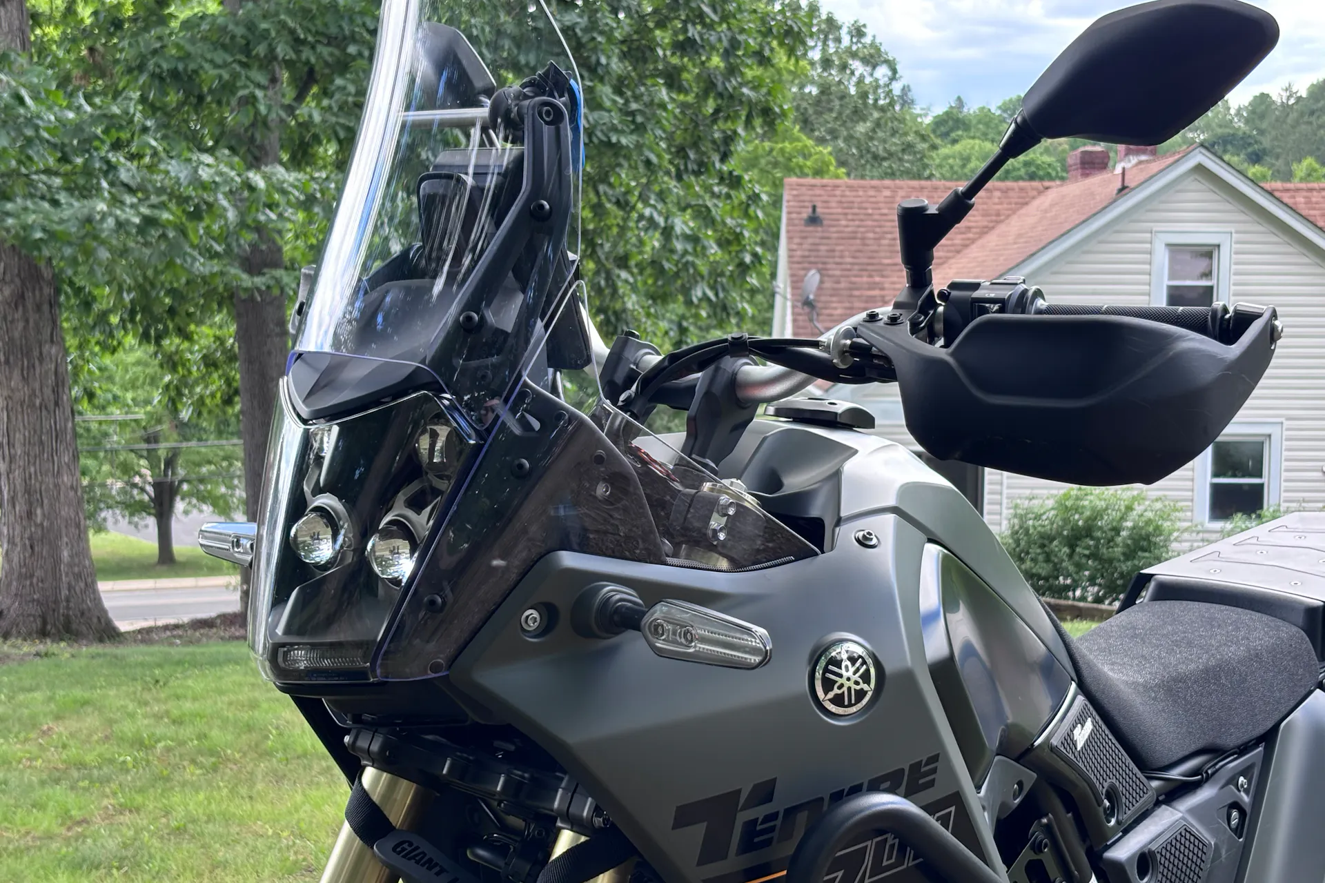 2024 Yamaha Tenere 700 right side headlight