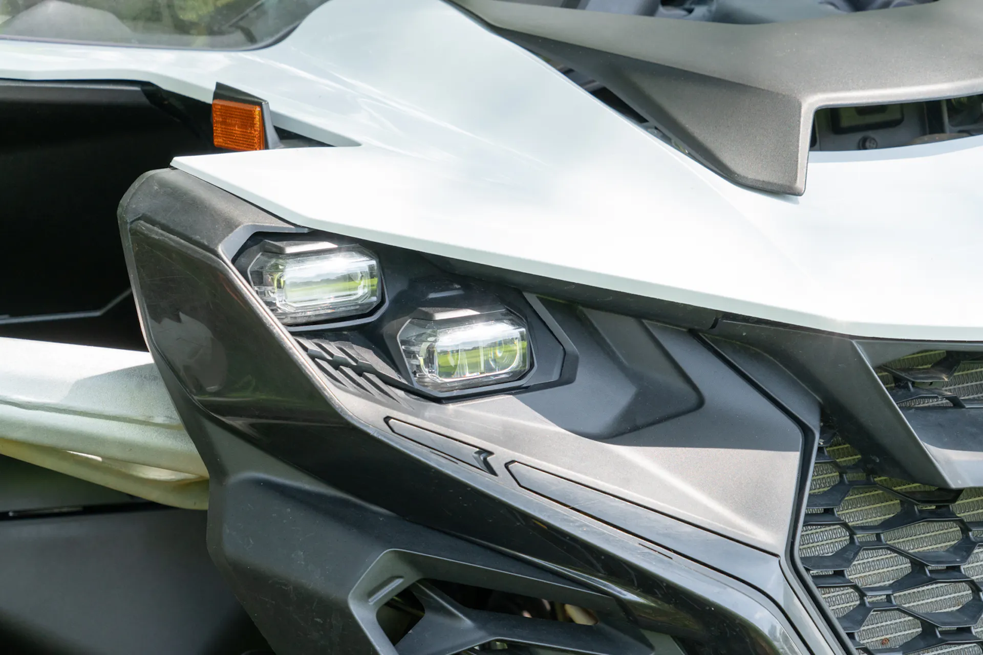 2024 Can-Am Maverick R passenger headlight