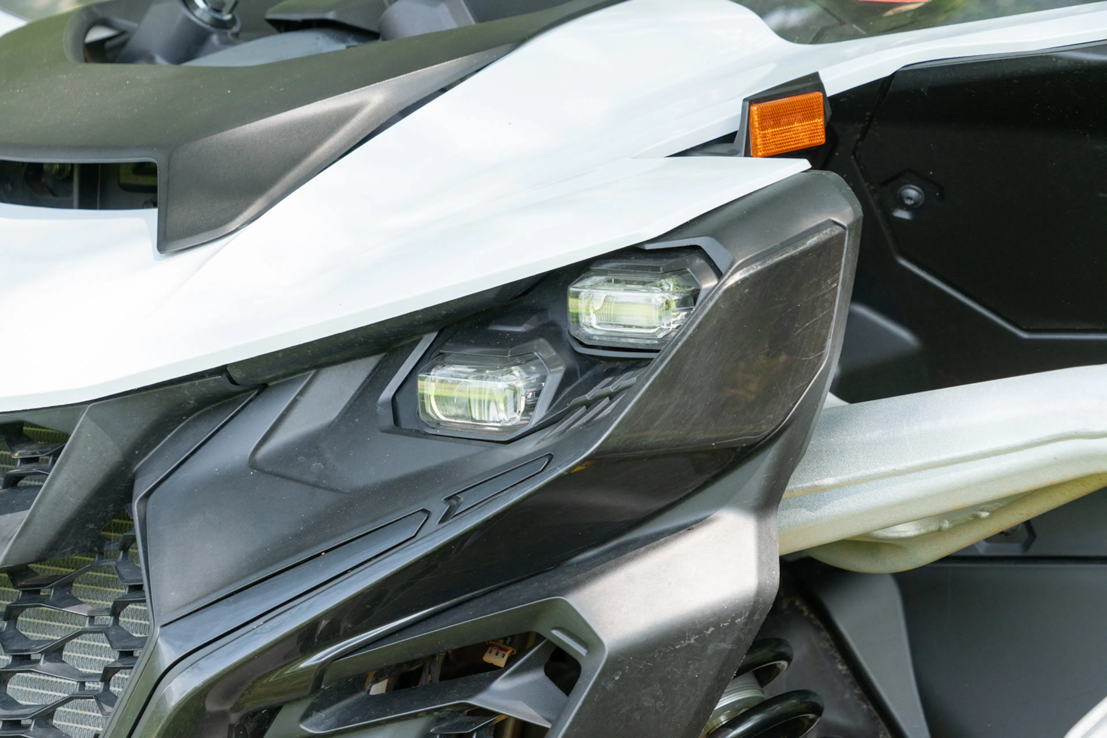 2024 Can-Am Maverick R driver headlight