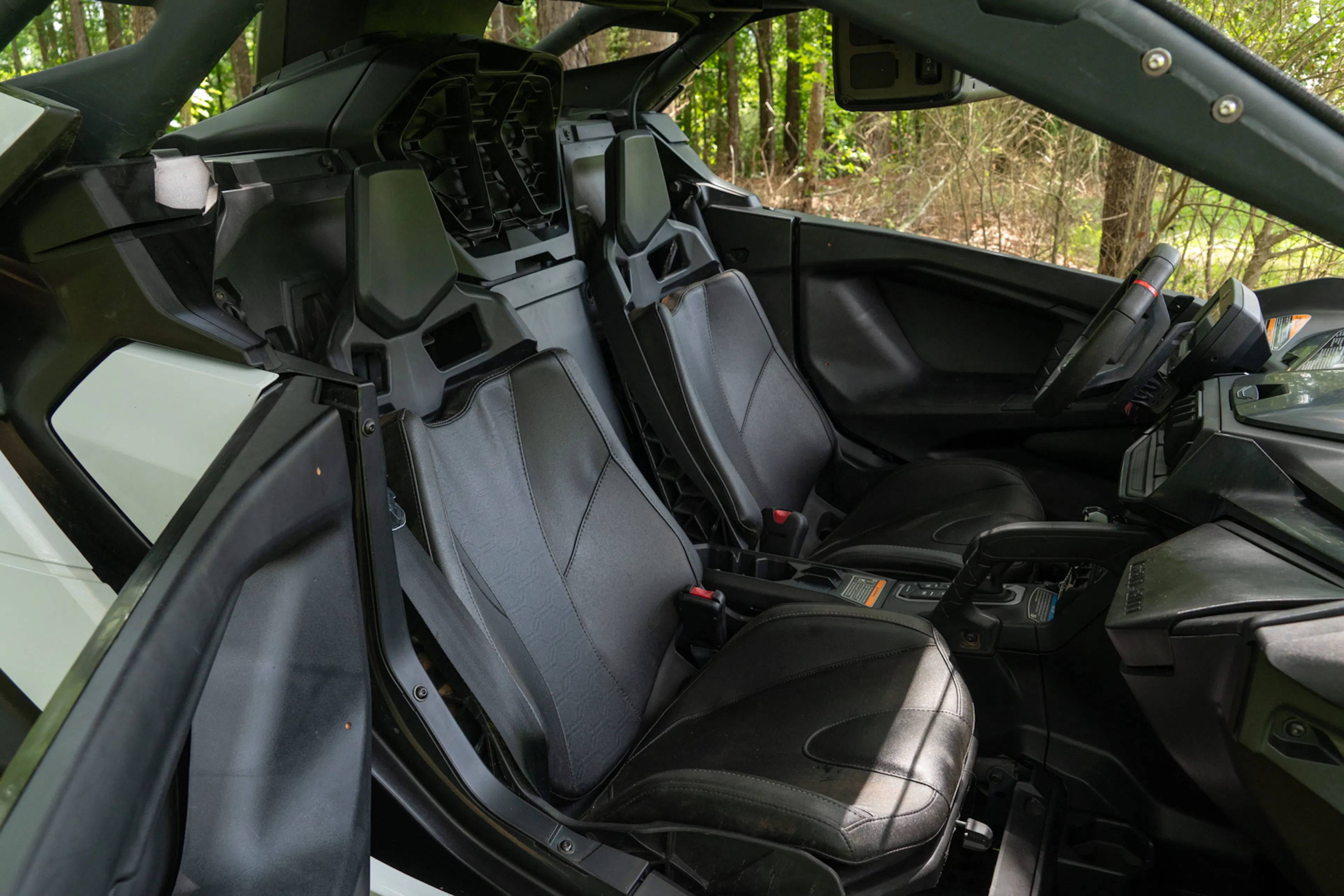 2024 Can-Am Maverick R seats
