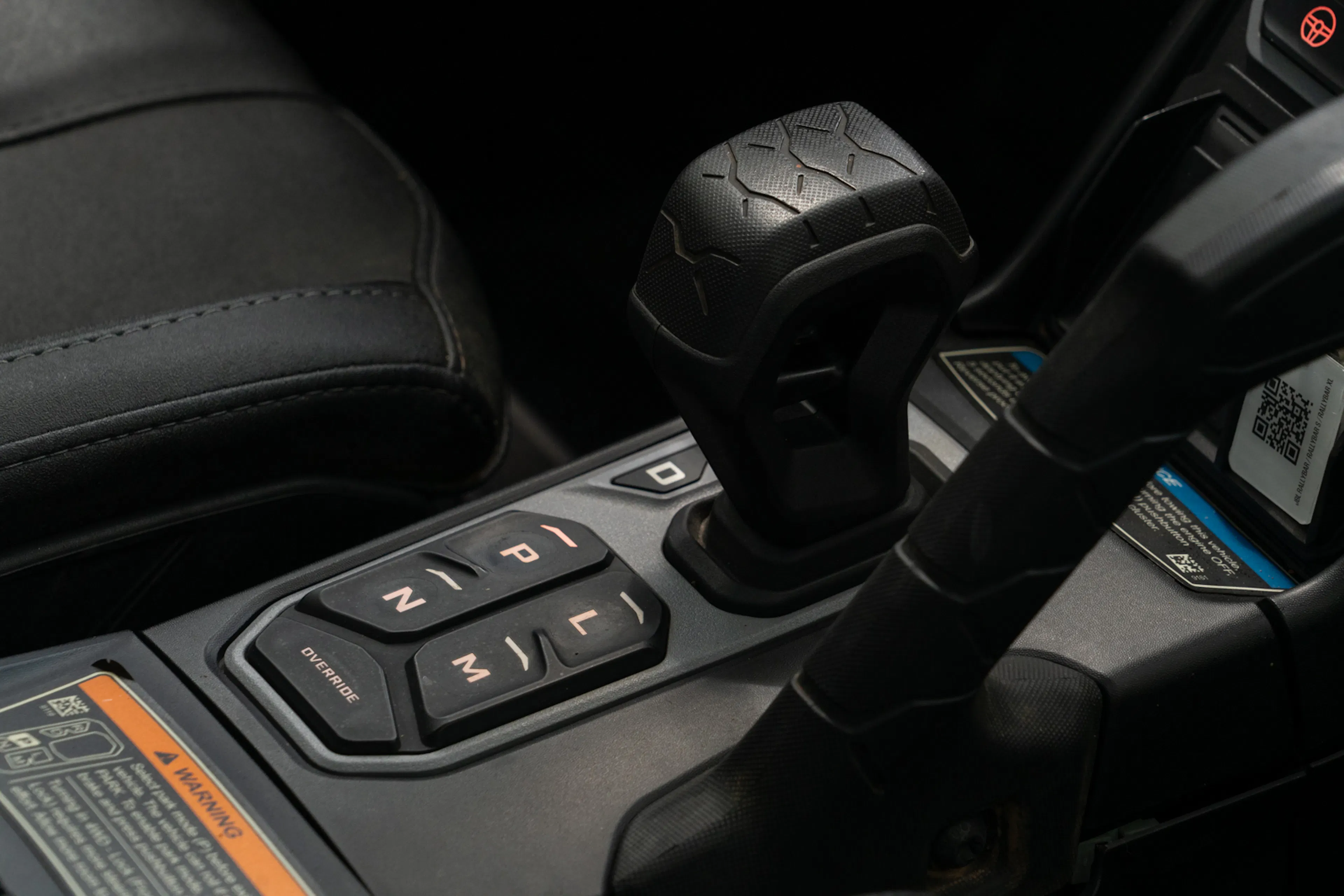 2024 Can-Am Maverick R shifter