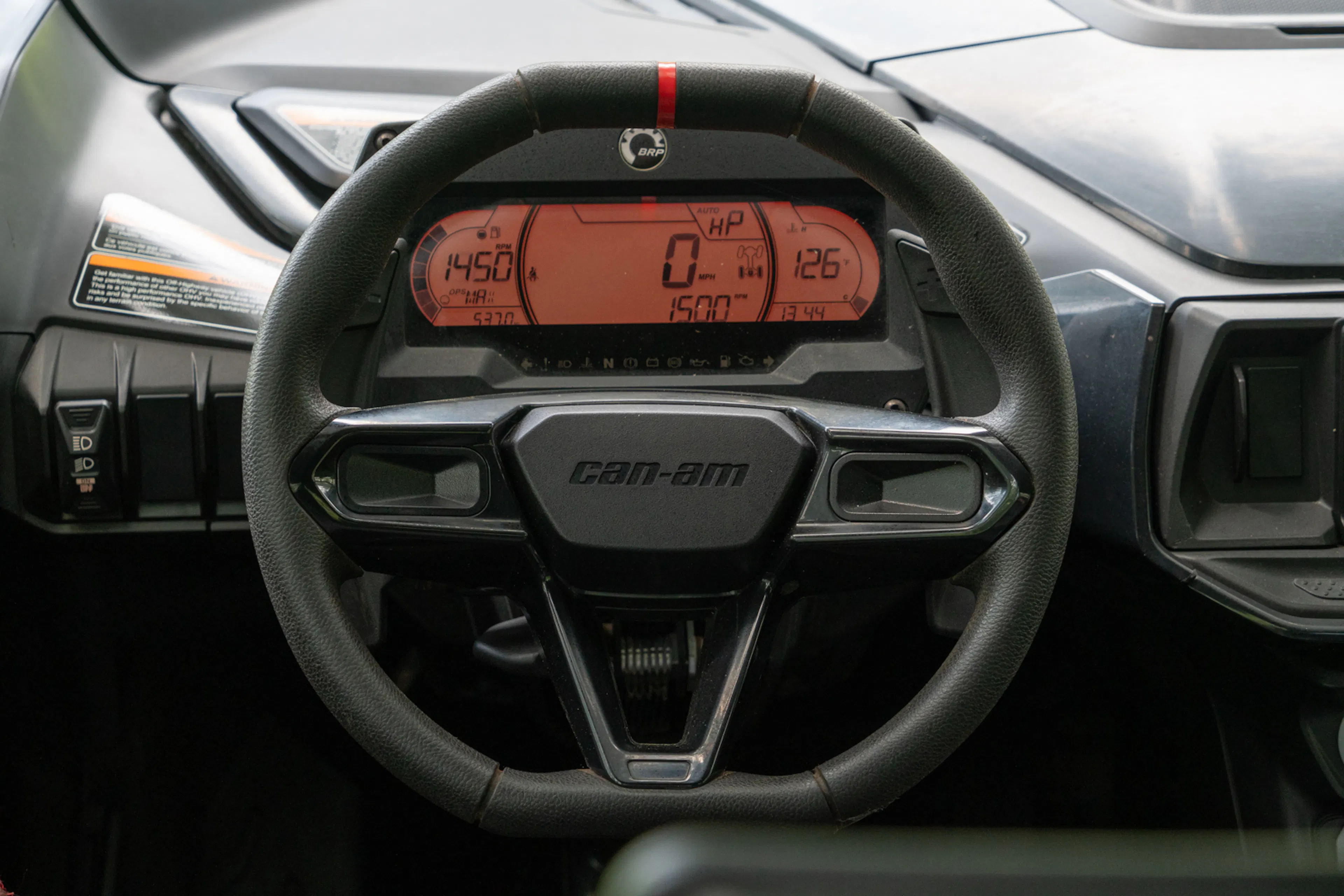 2024 Can-Am Maverick R steering wheel