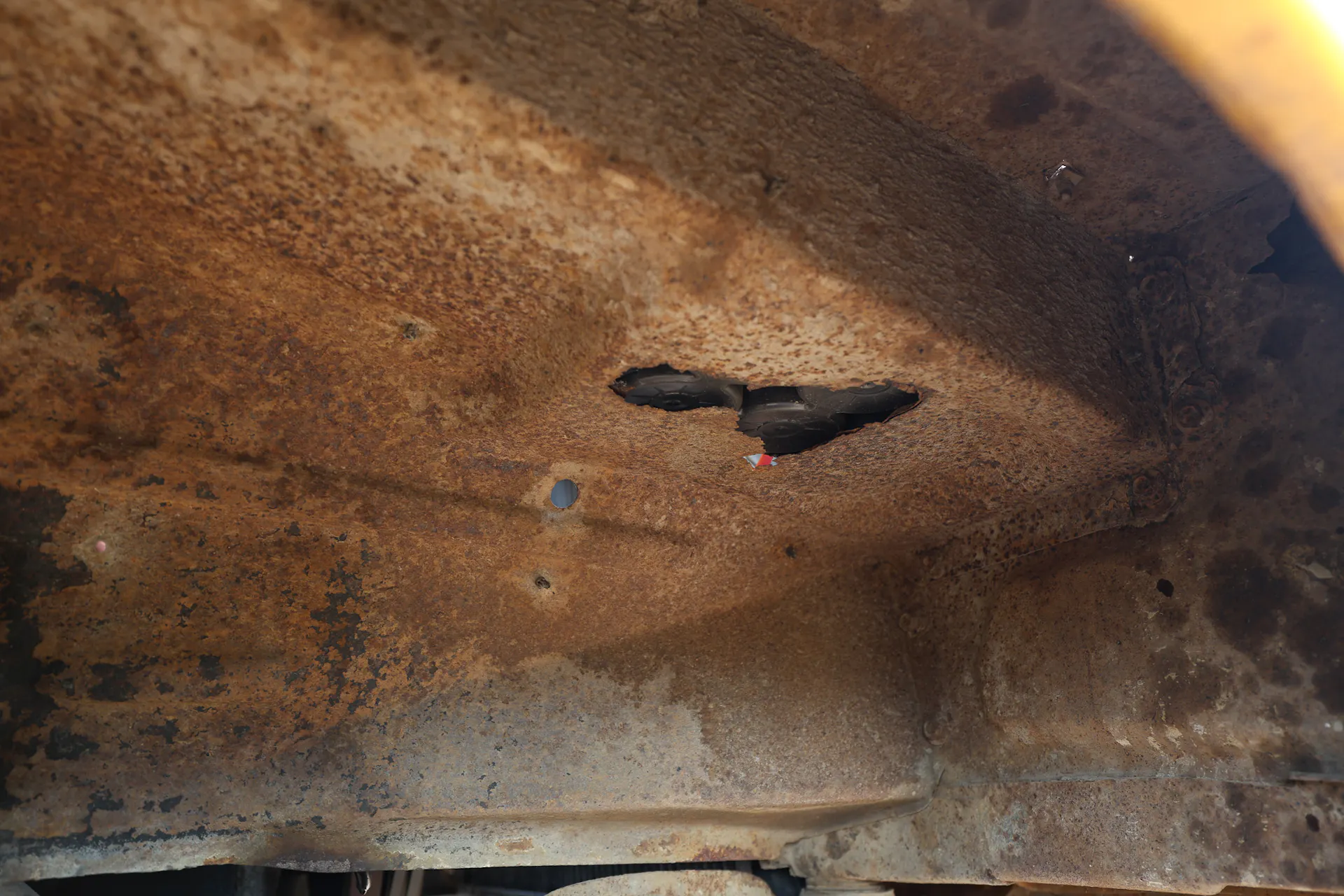 1971 Ford F-250 Custom Highboy floor hole