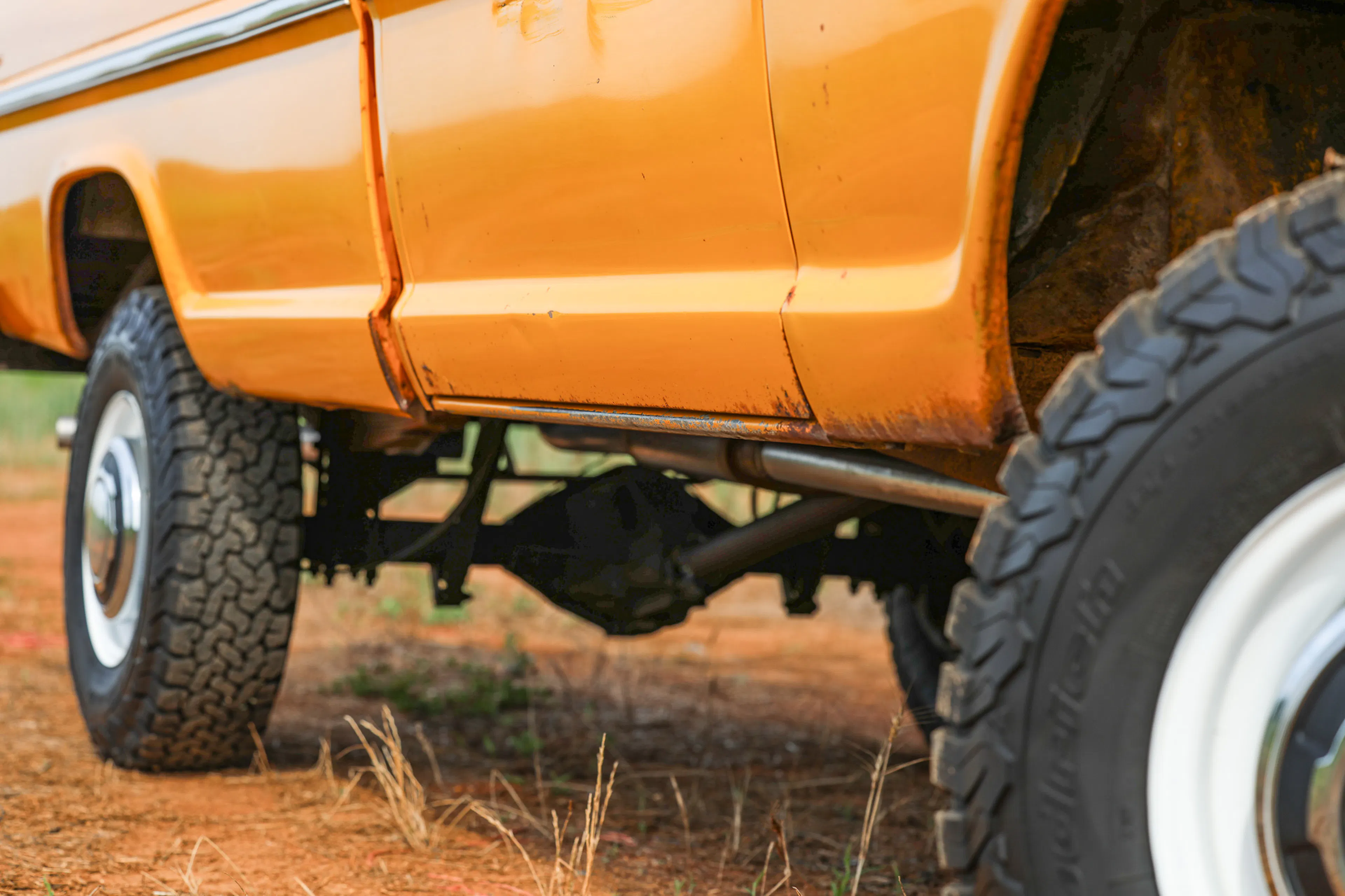 1971 Ford F-250 Custom Highboy passenger rocker