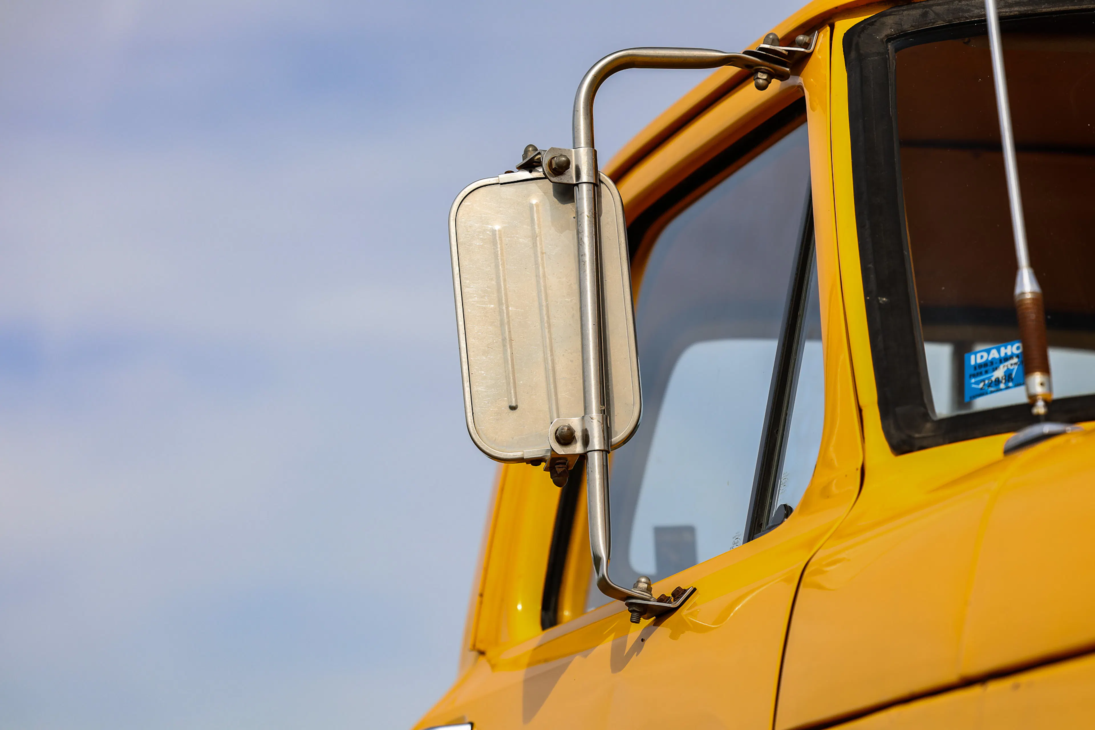 1971 Ford F-250 Custom Highboy passenger mirror