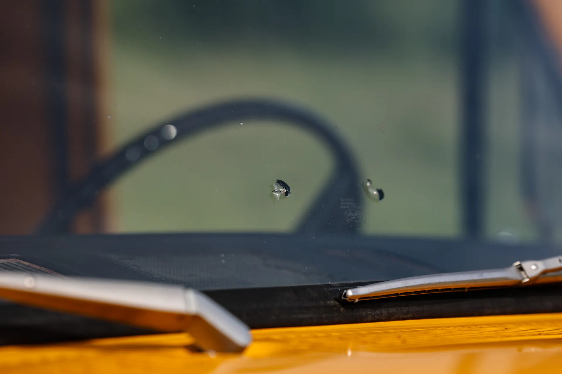 1971 Ford F-250 Custom Highboy windshield pitting