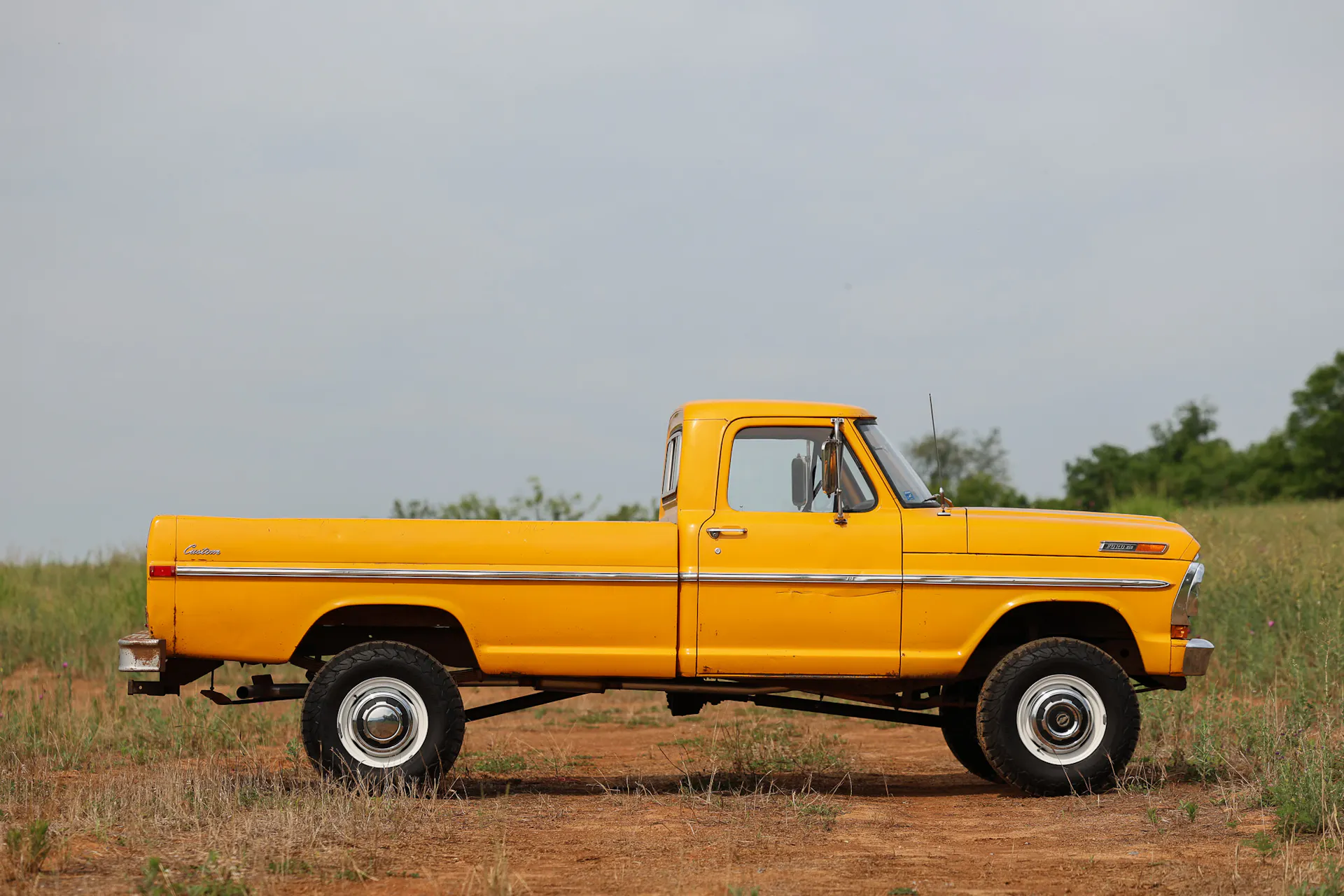 1971 Ford F-250 Custom Highboy passenger side