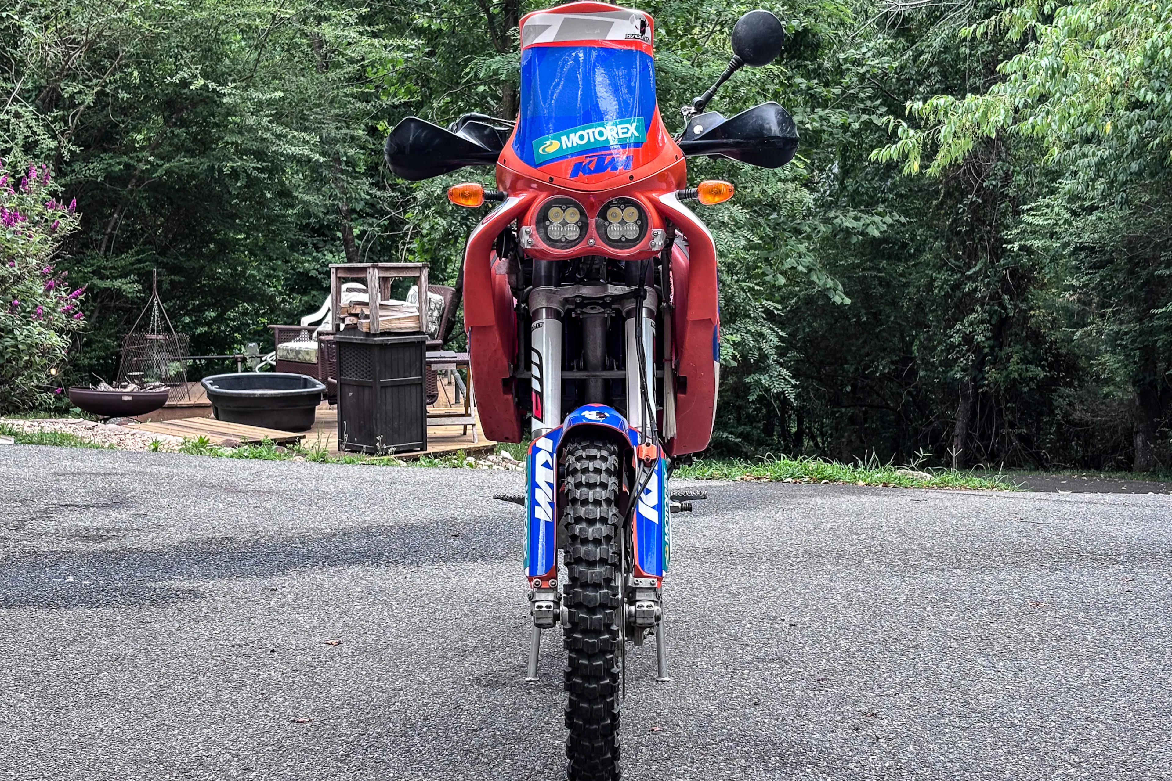 2001 KTM 640 Adventure front