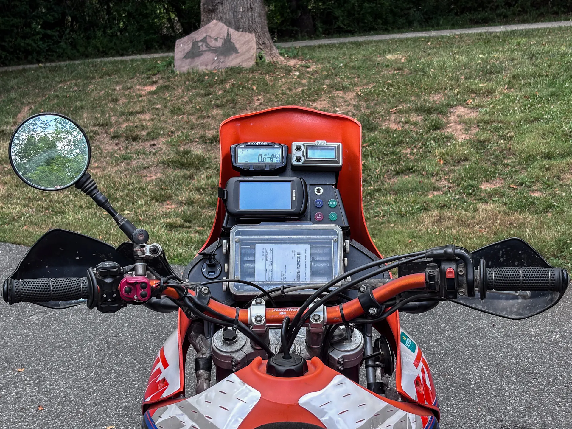 2001 KTM 640 Adventure cockpit